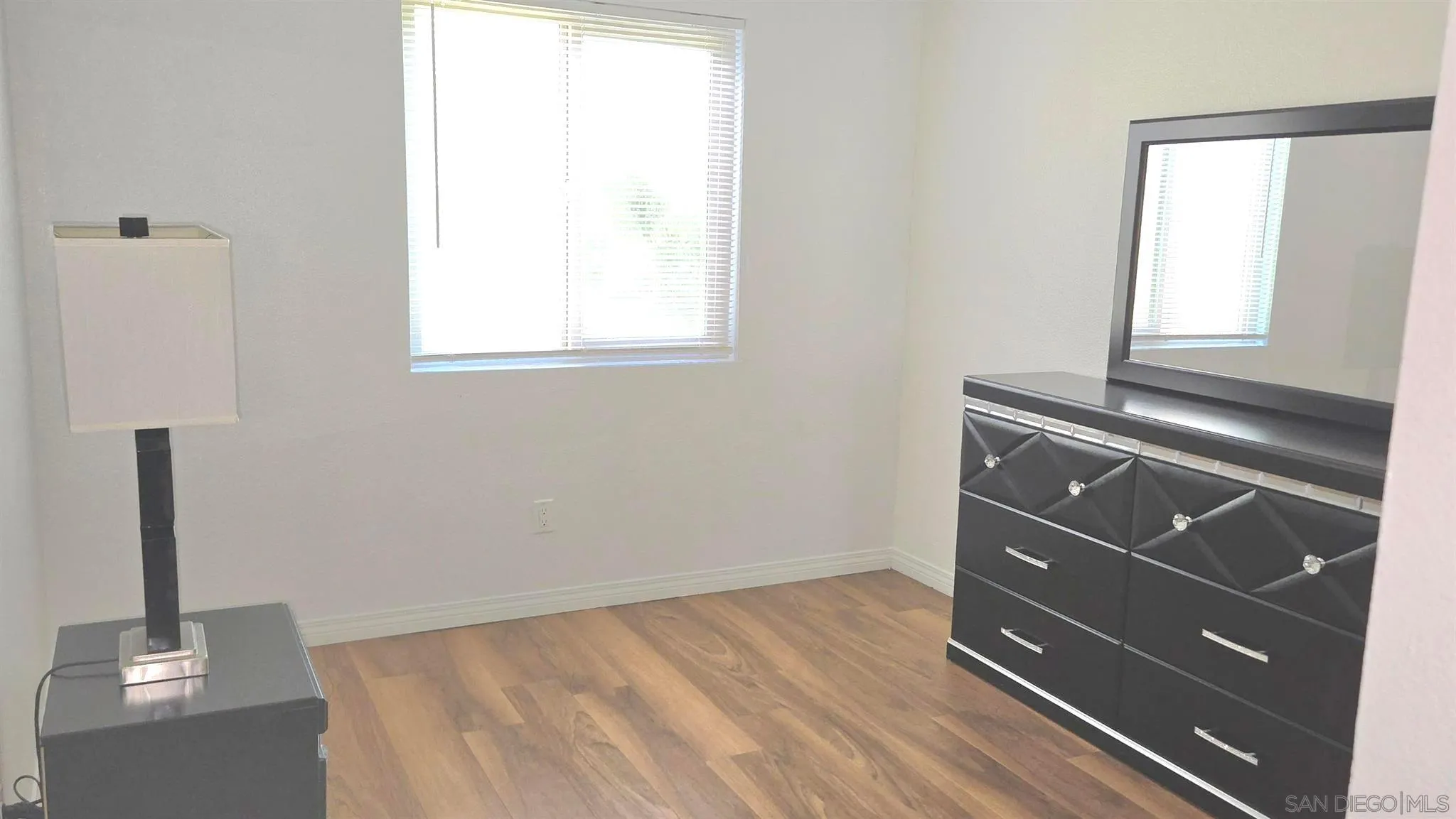 https://cdn.realtyfeed.com/cdn/127/260025791/aa74f41a6386b2e037689f021f3357e1.webp