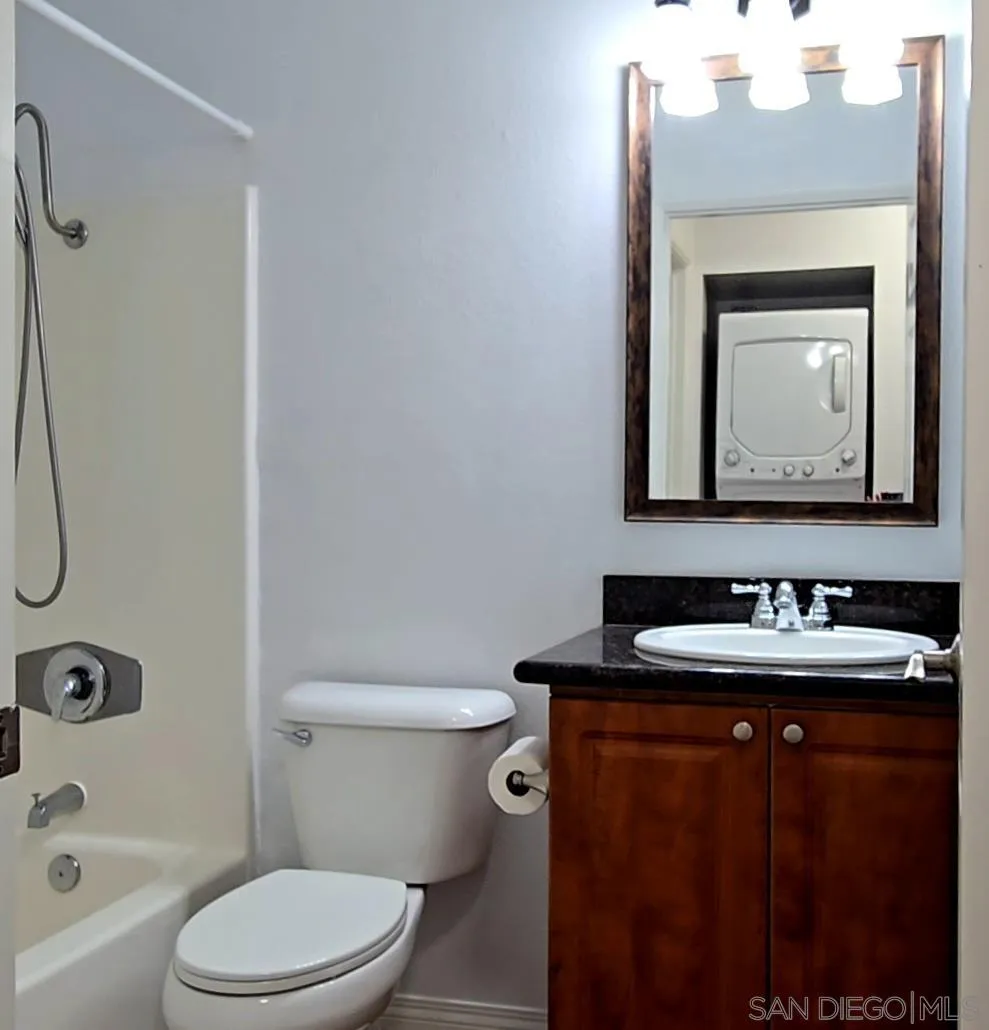 2940 Alta View Dr, #F203, San Diego, CA 92139 2940 Alta View Dr, #F203, San Diego, CA 92139
