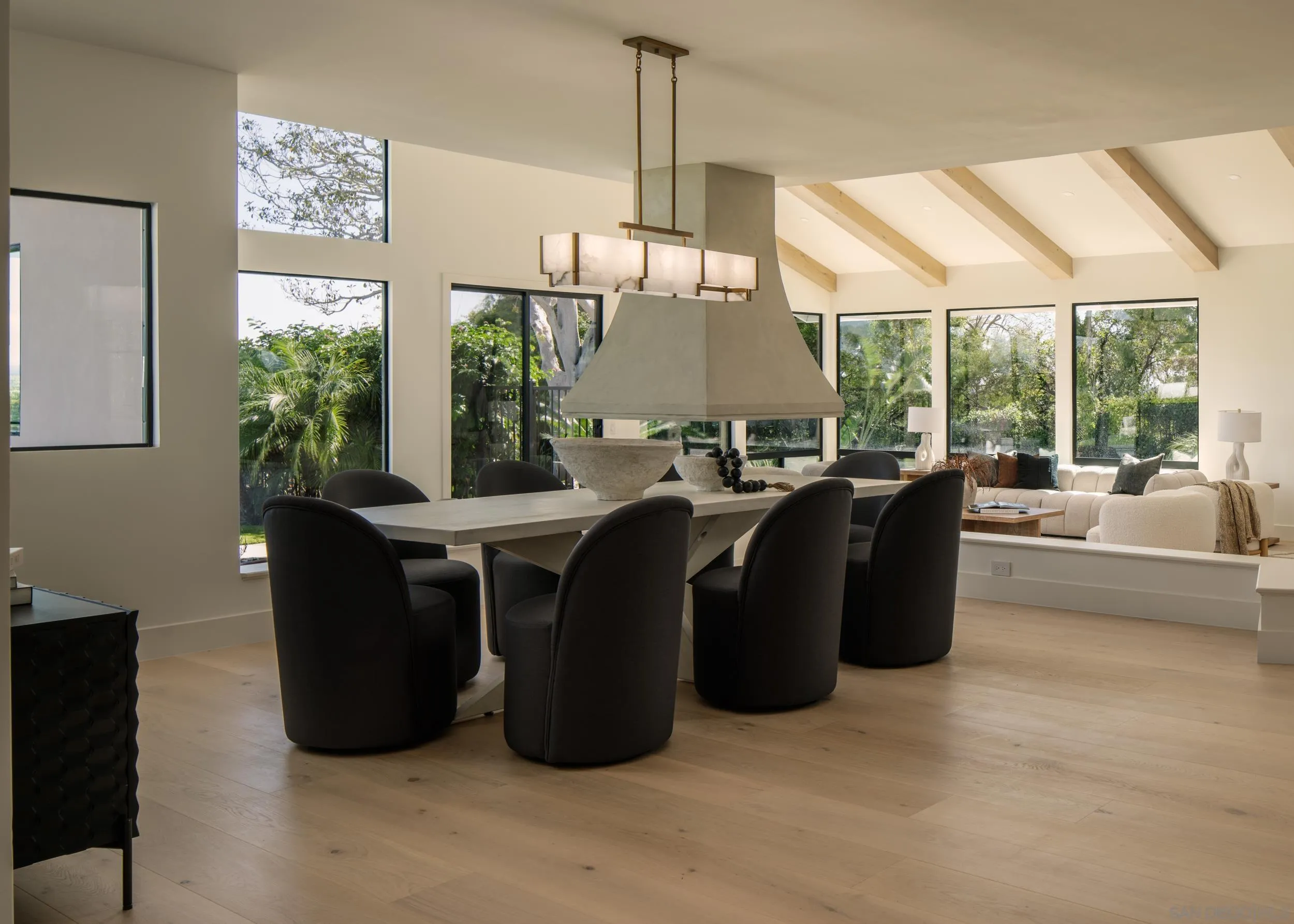 3013 Woodford Drive, La Jolla, CA 92037