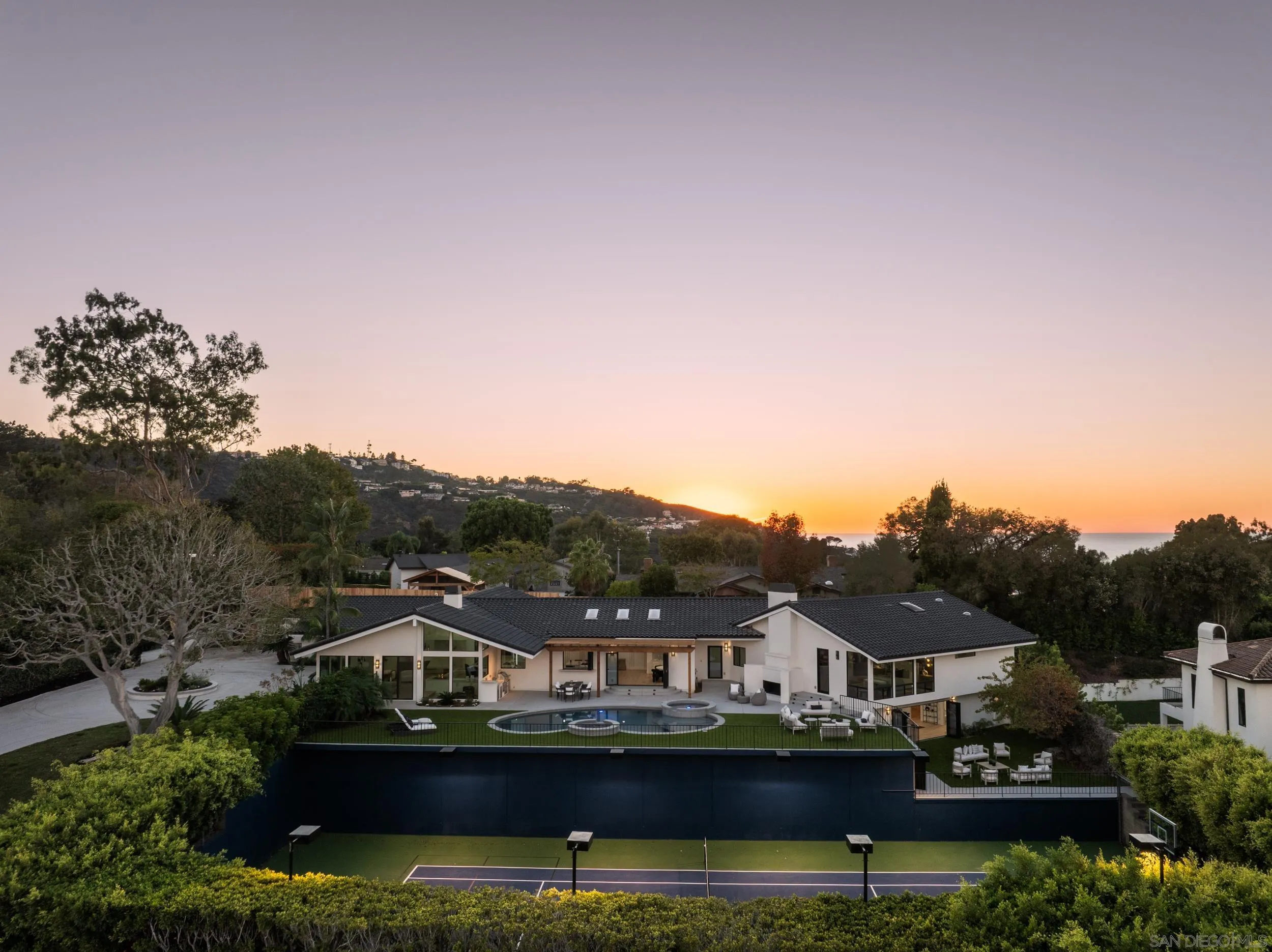 3013 Woodford Drive, La Jolla, CA 92037