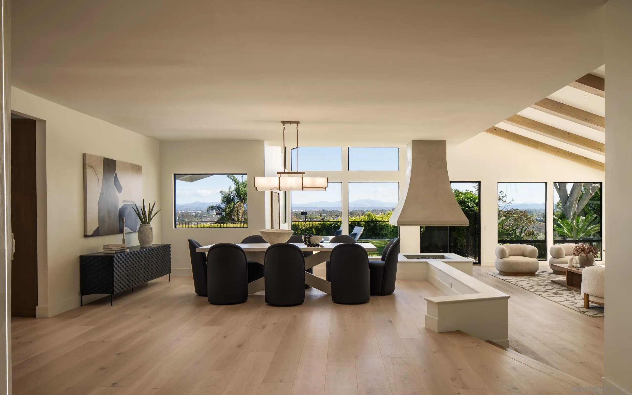 3013 Woodford Drive, La Jolla, CA 92037