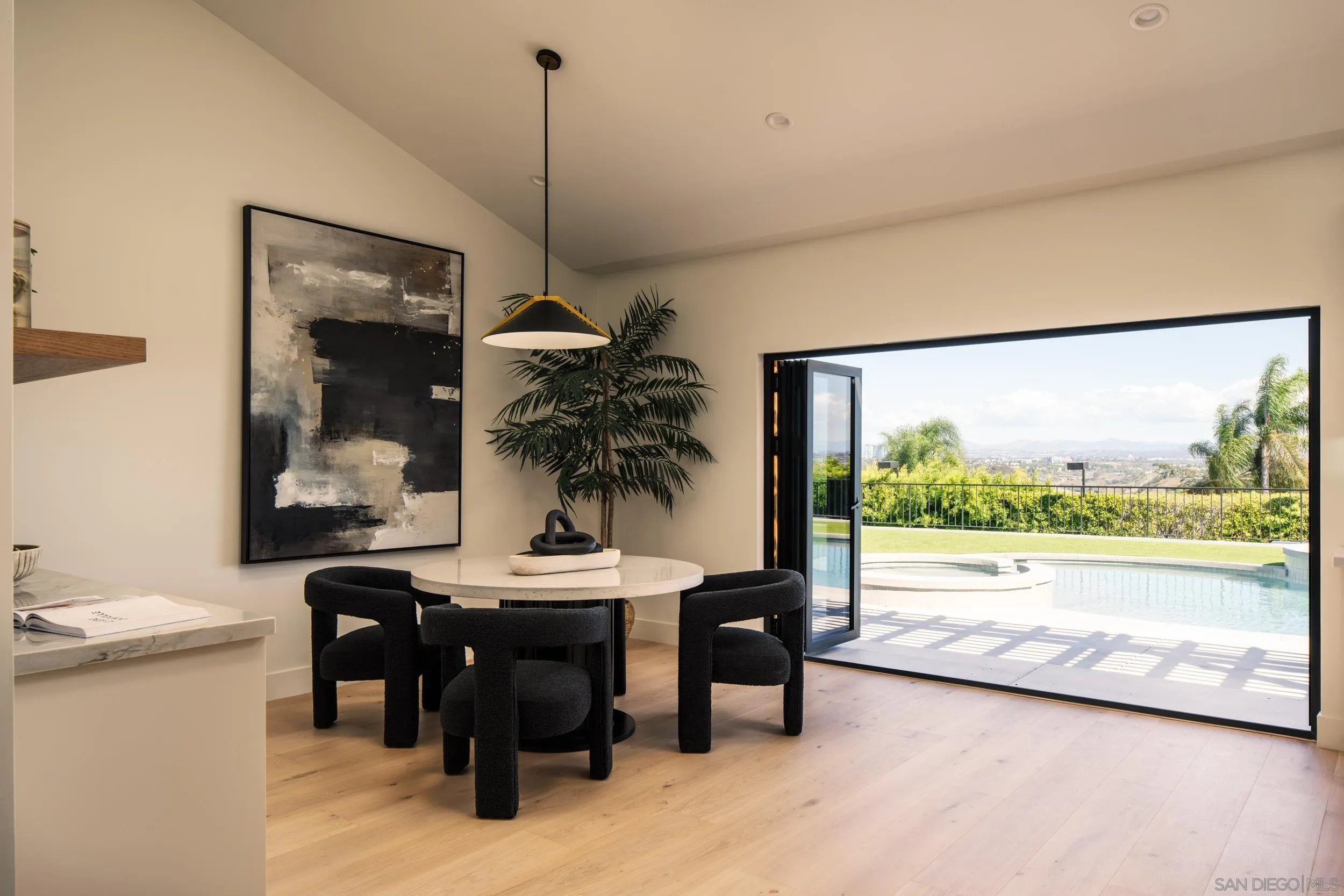 3013 Woodford Drive, La Jolla, CA 92037