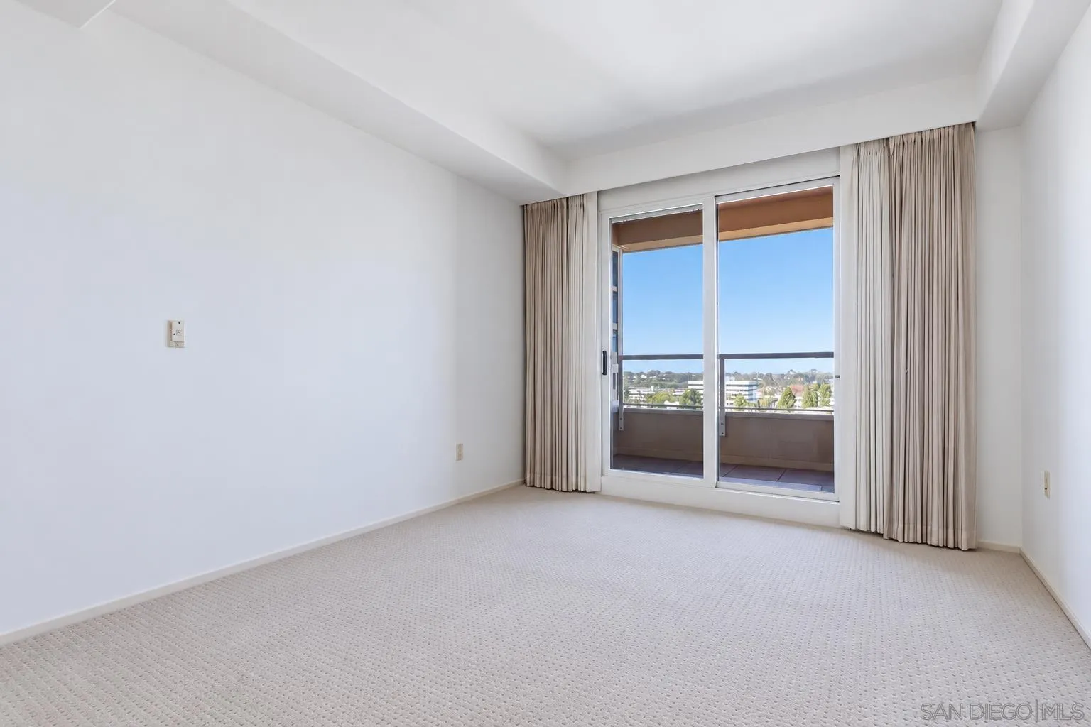 https://cdn.realtyfeed.com/cdn/127/260025799/b3d47d31fc06d109995425294c3bac44.webp