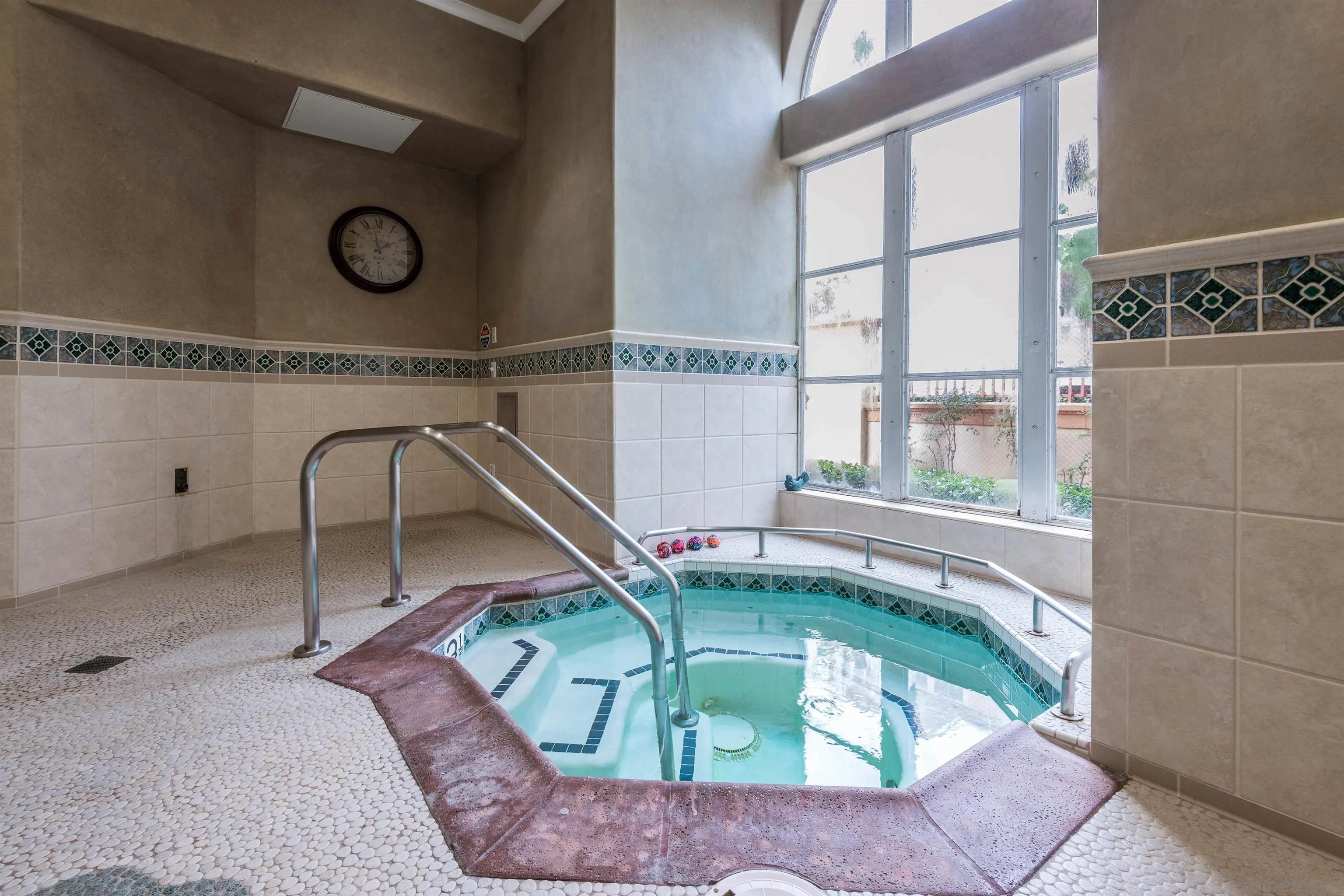 https://cdn.realtyfeed.com/cdn/127/260025799/e9794a5972cc094c39cc615b250abfbb.webp