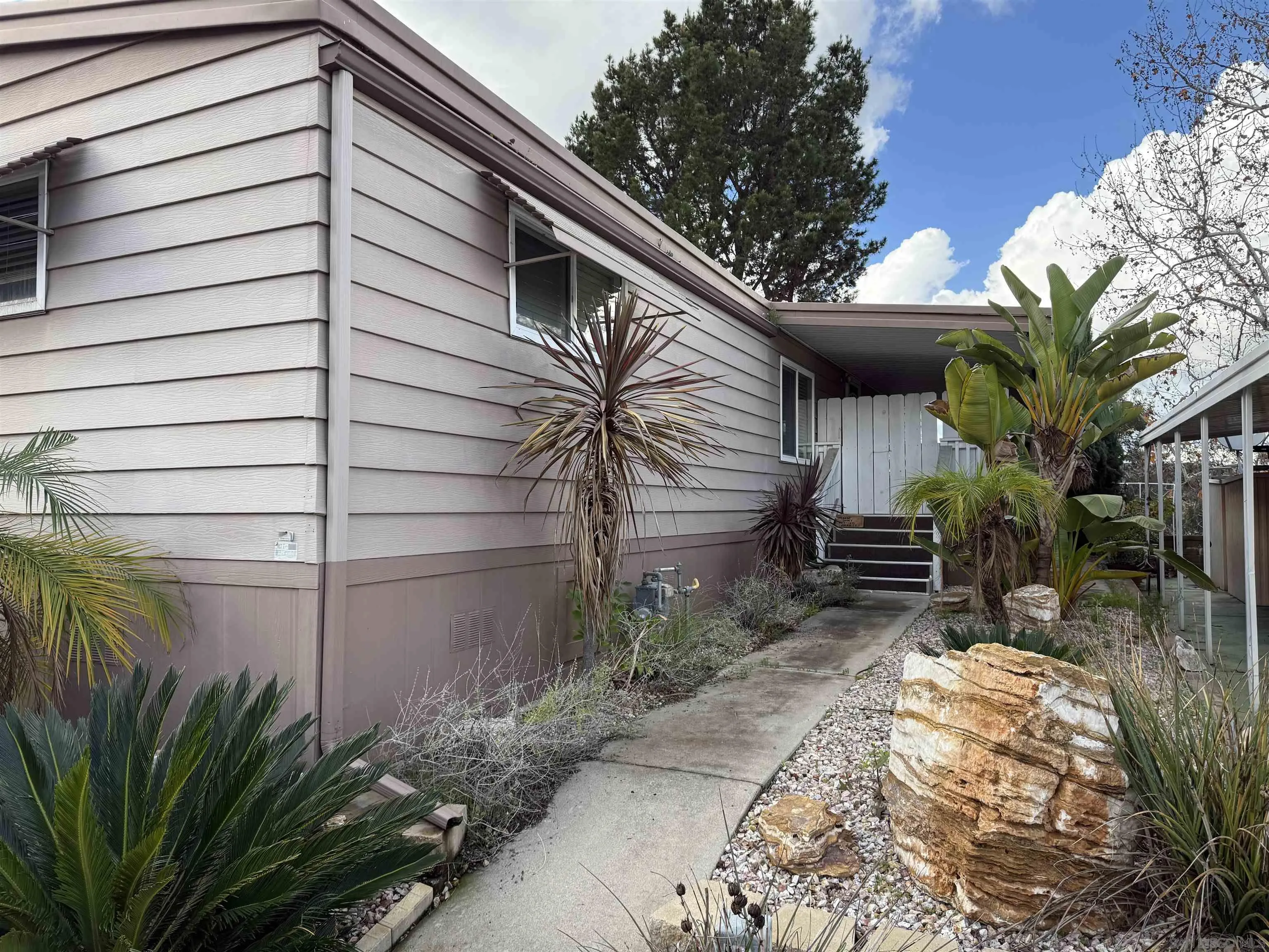 https://cdn.realtyfeed.com/cdn/127/2600258/b74fdc4f863531116a1bc2180f905042.webp