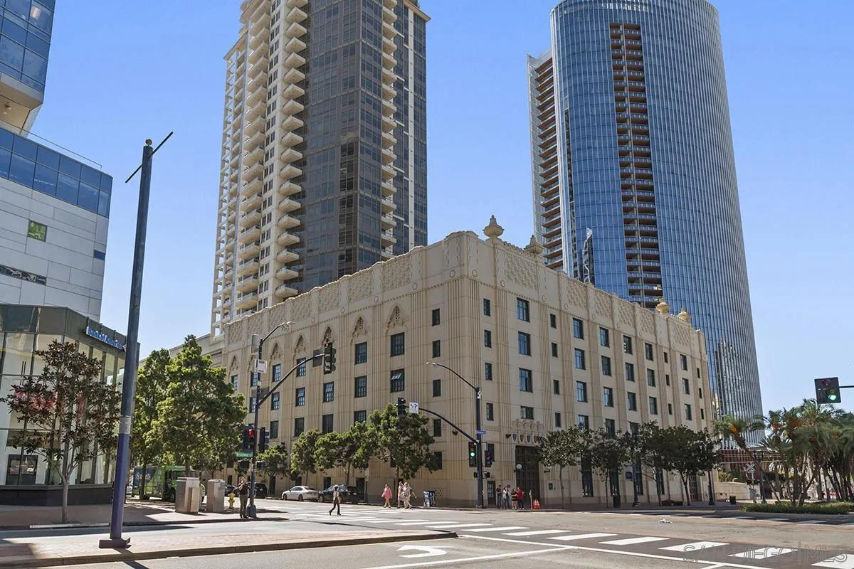 700 W E Street, #104, San Diego, CA 92101