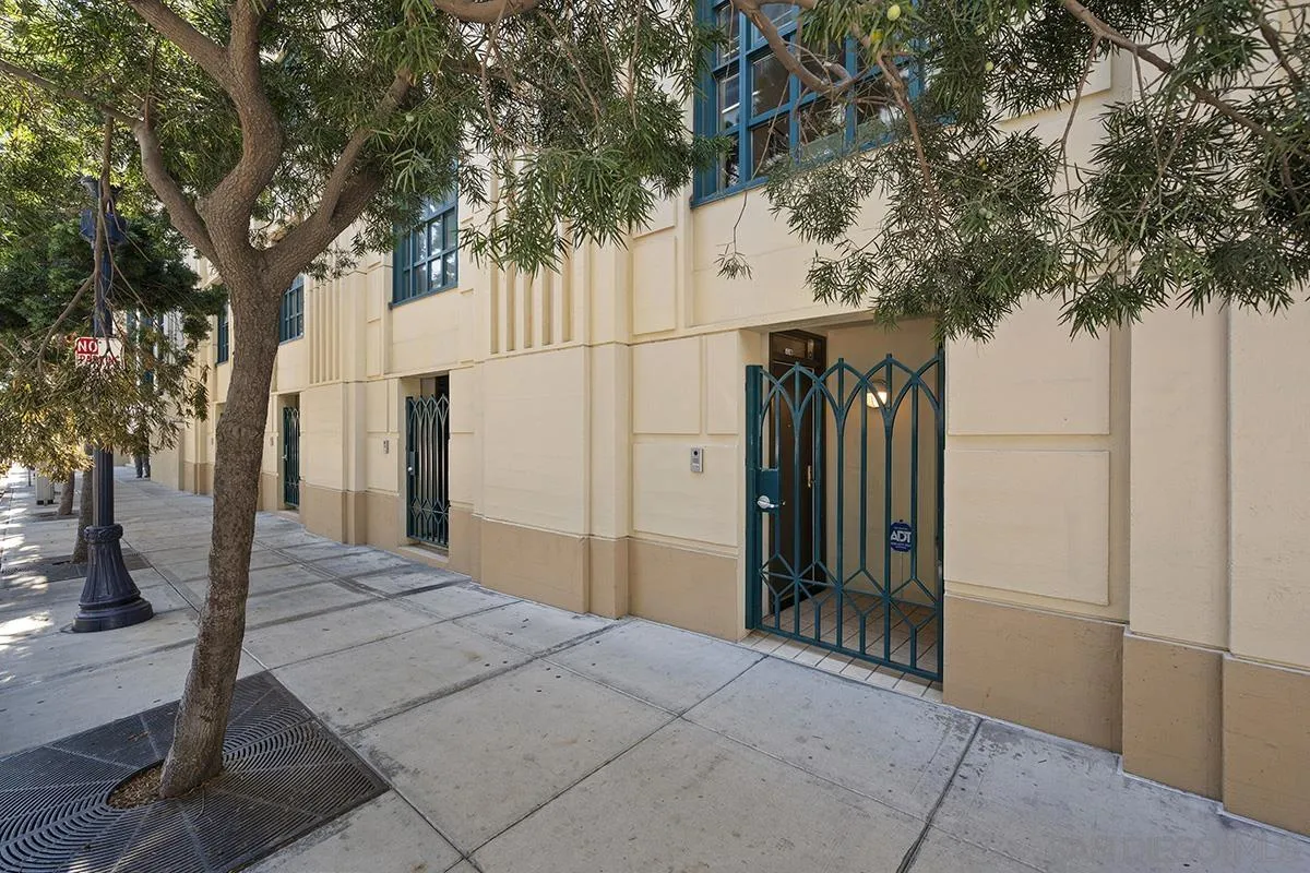 700 W E Street, #104, San Diego, CA 92101