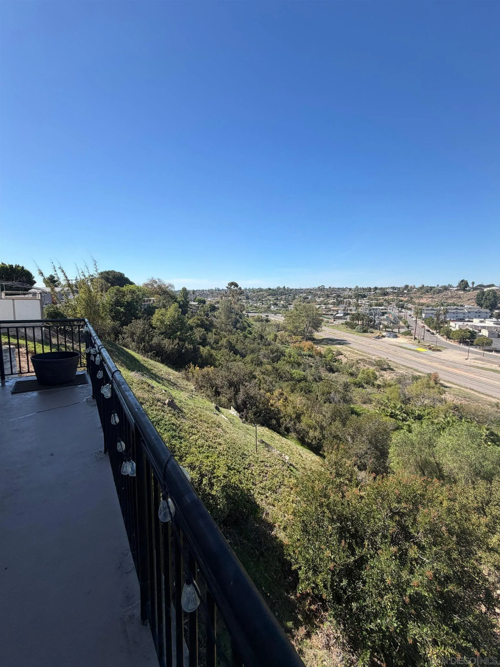 https://cdn.realtyfeed.com/cdn/127/260025815/f219361ef7f9eafc0fc0fff7a506a8df.webp