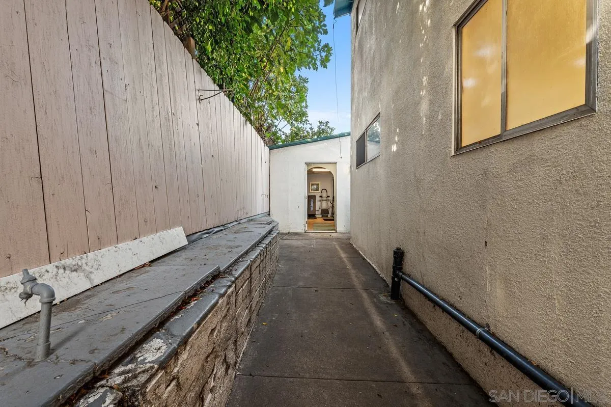 3702 Bancroft Dr, Spring Valley, CA 91977 3702 Bancroft Dr, Spring Valley, CA 91977