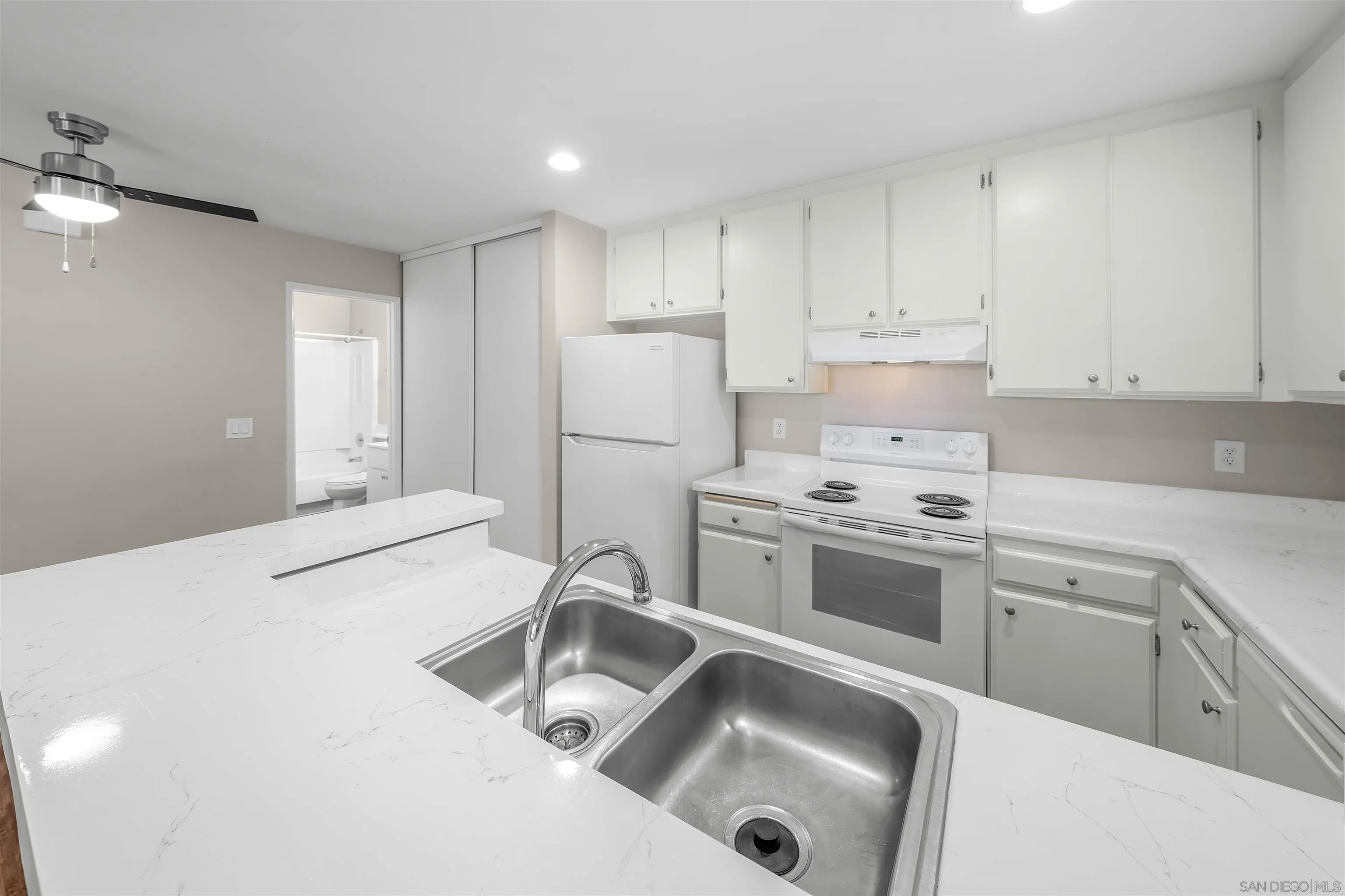 9135 Mast Blvd, Santee, CA 92071 9135 Mast Blvd, Santee, CA 92071
