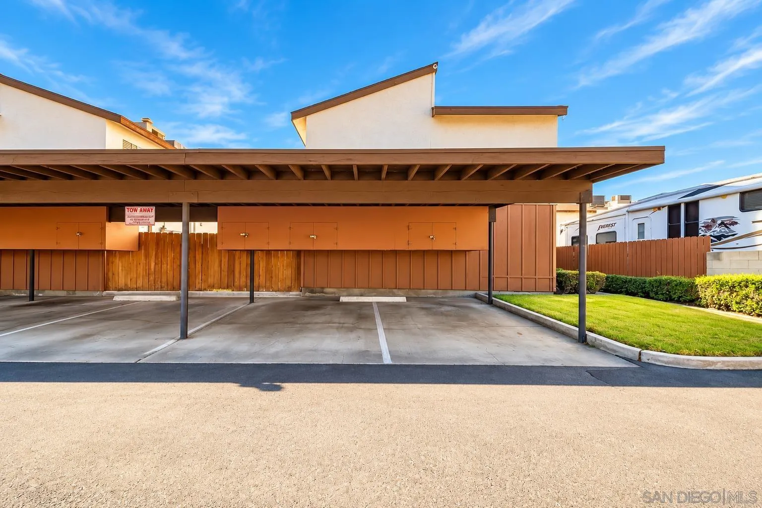https://cdn.realtyfeed.com/cdn/127/260025824/1befa6e91b7283467c80282a554b7cda.webp