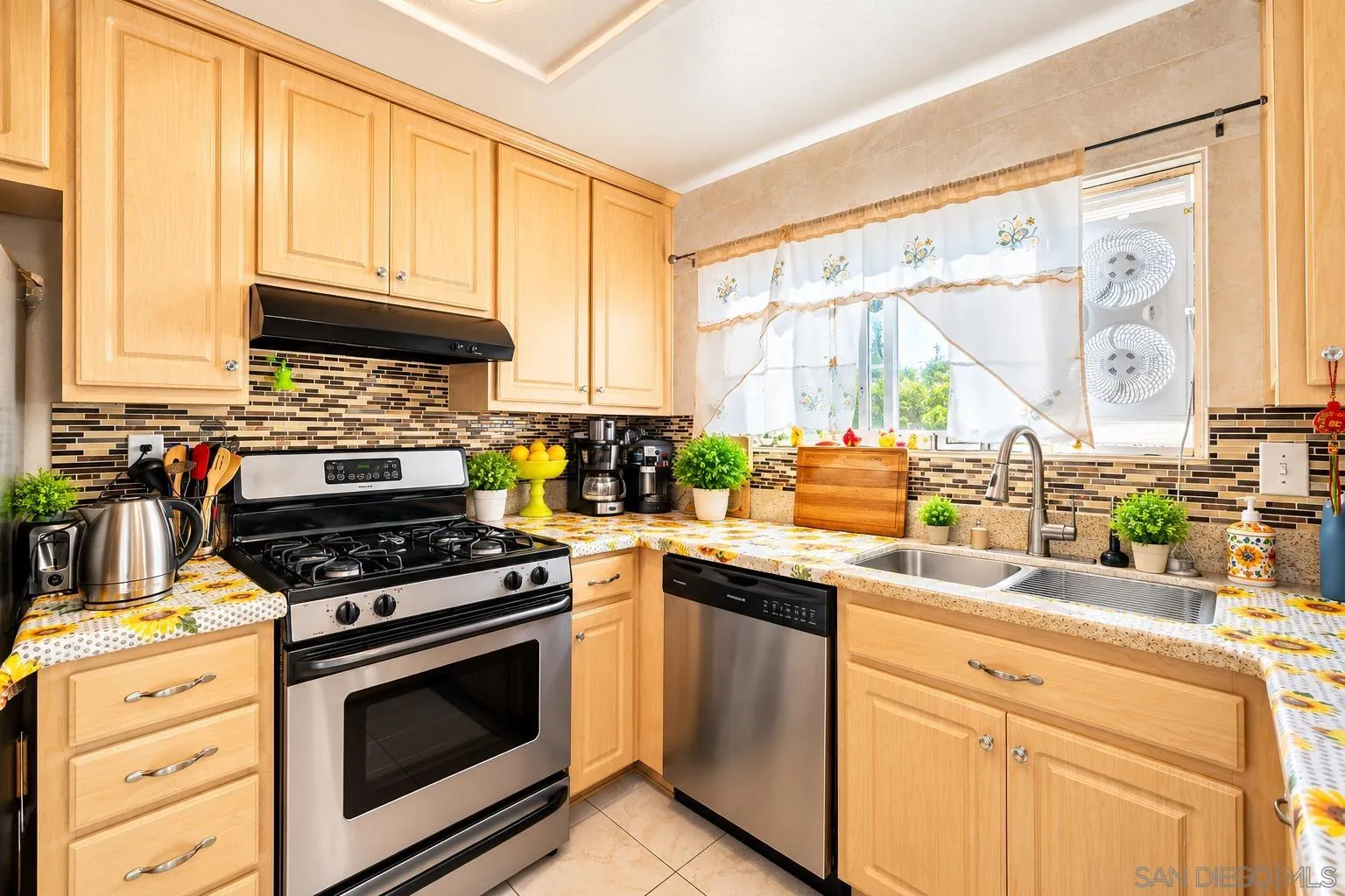 https://cdn.realtyfeed.com/cdn/127/260025824/663c002e351002cc6378621f939d6ade.webp