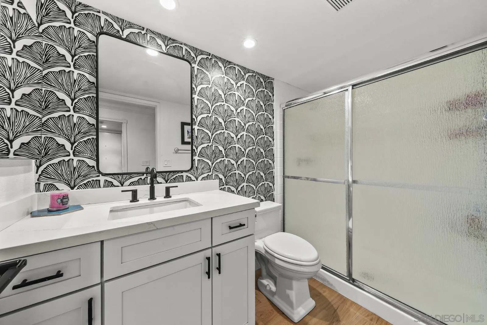 1109 Sundale, El Cajon, CA 92019 1109 Sundale, El Cajon, CA 92019