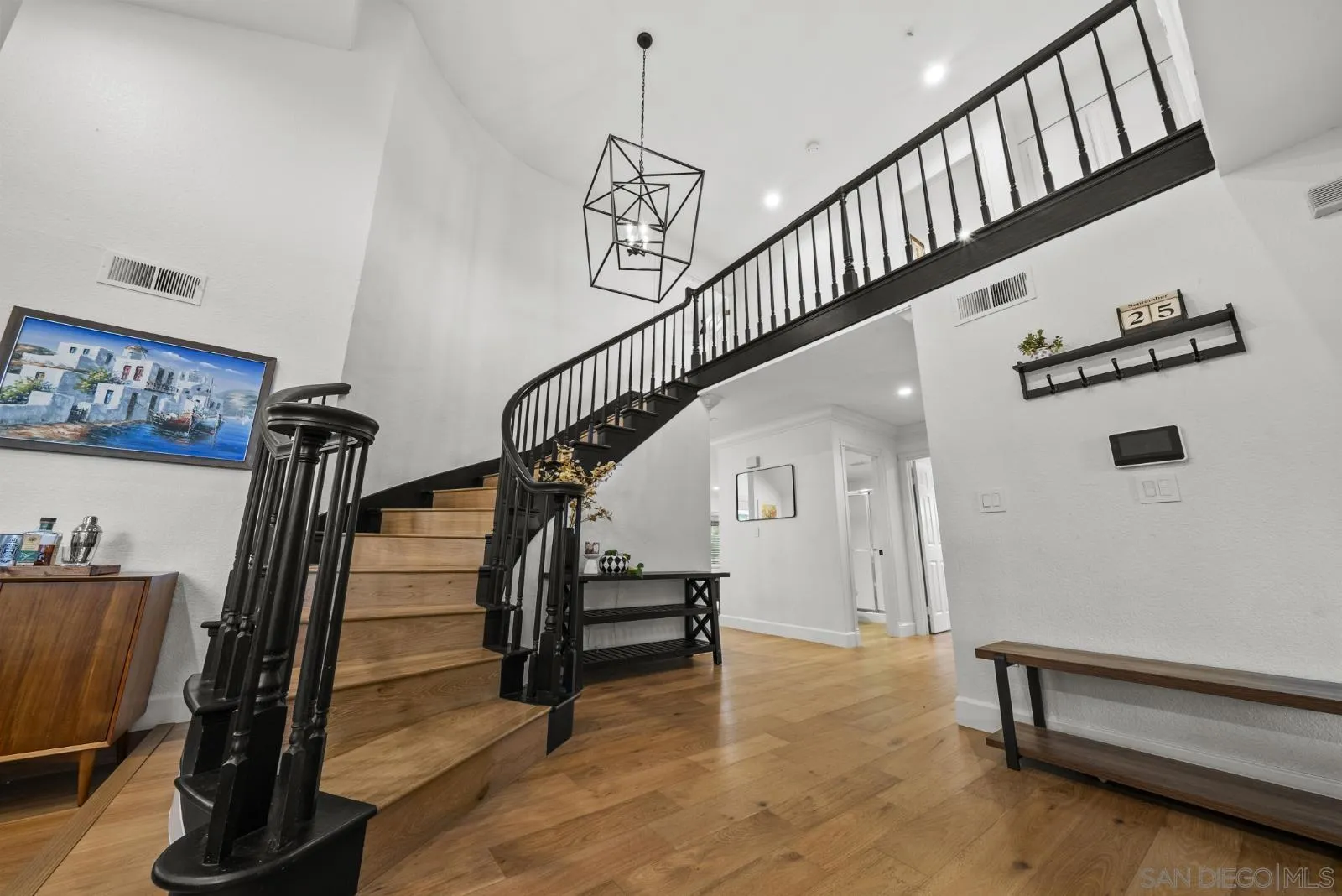 1109 Sundale, El Cajon, CA 92019 1109 Sundale, El Cajon, CA 92019