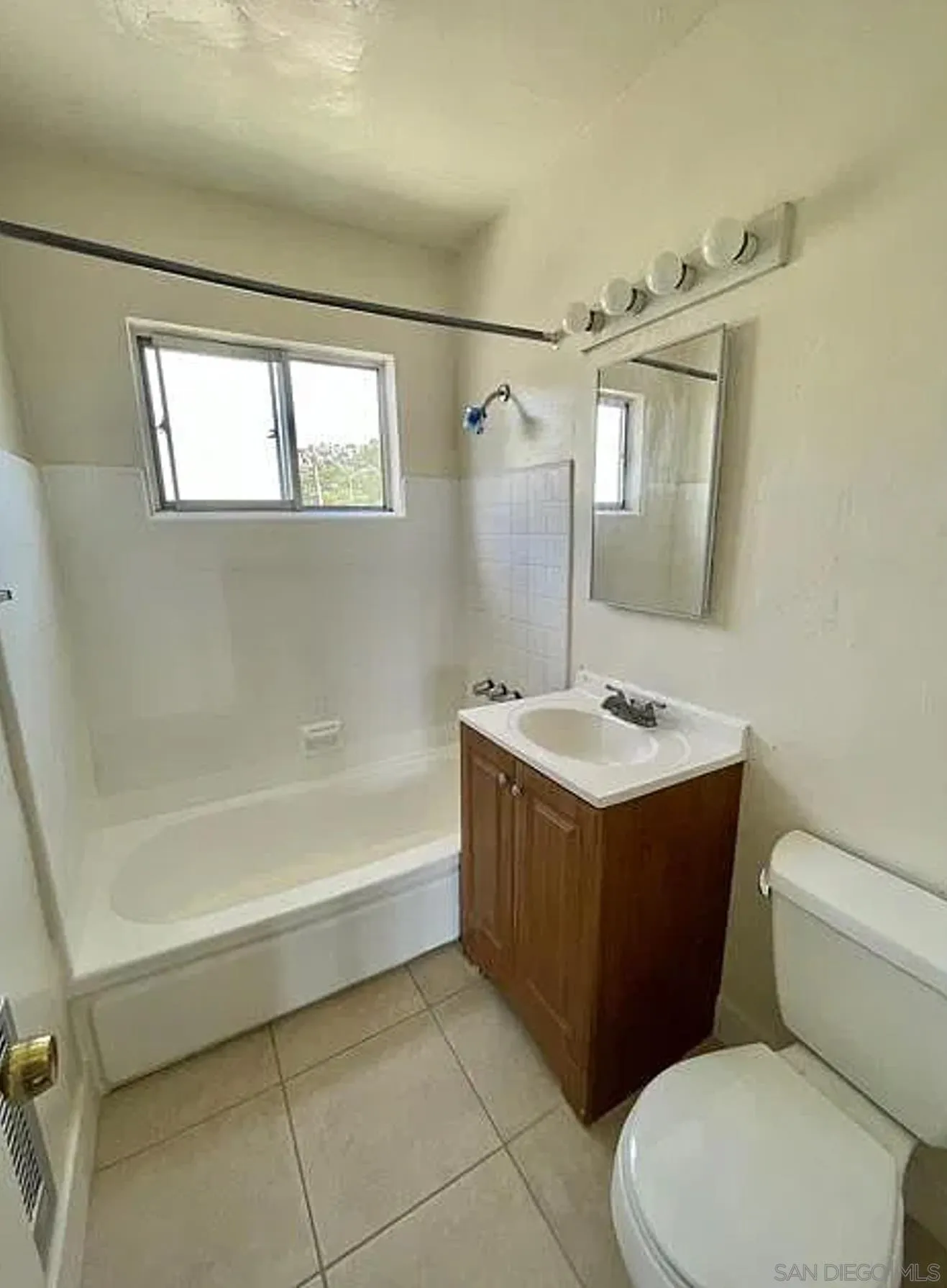4265-69 Schoolridge Ln, La Mesa, CA 91941 4265-69 Schoolridge Ln, La Mesa, CA 91941