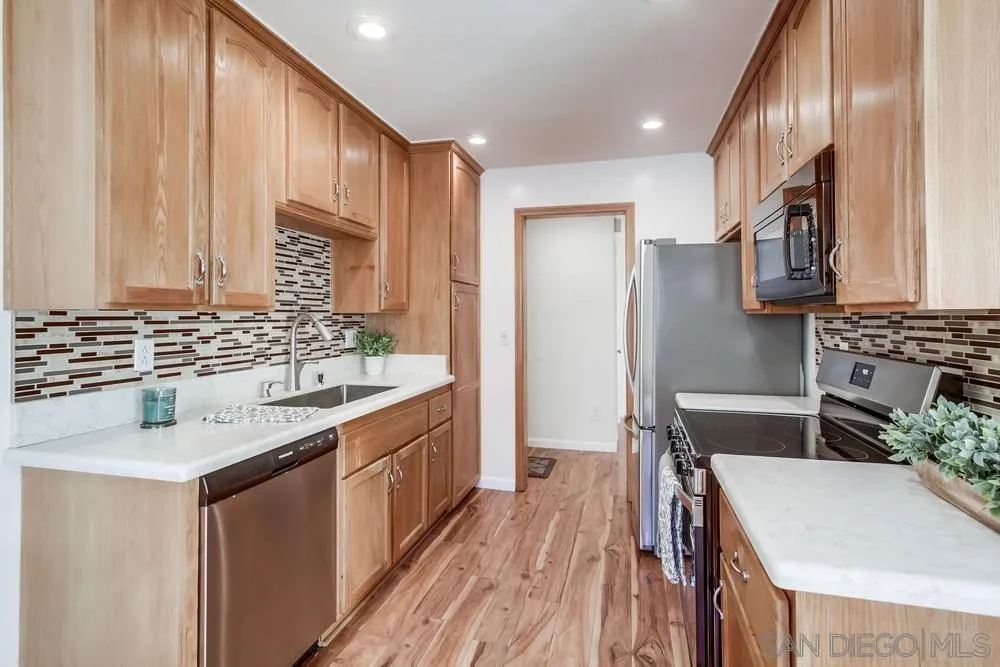 8609 Lake Murray Blvd, #7, San Diego, CA 92119