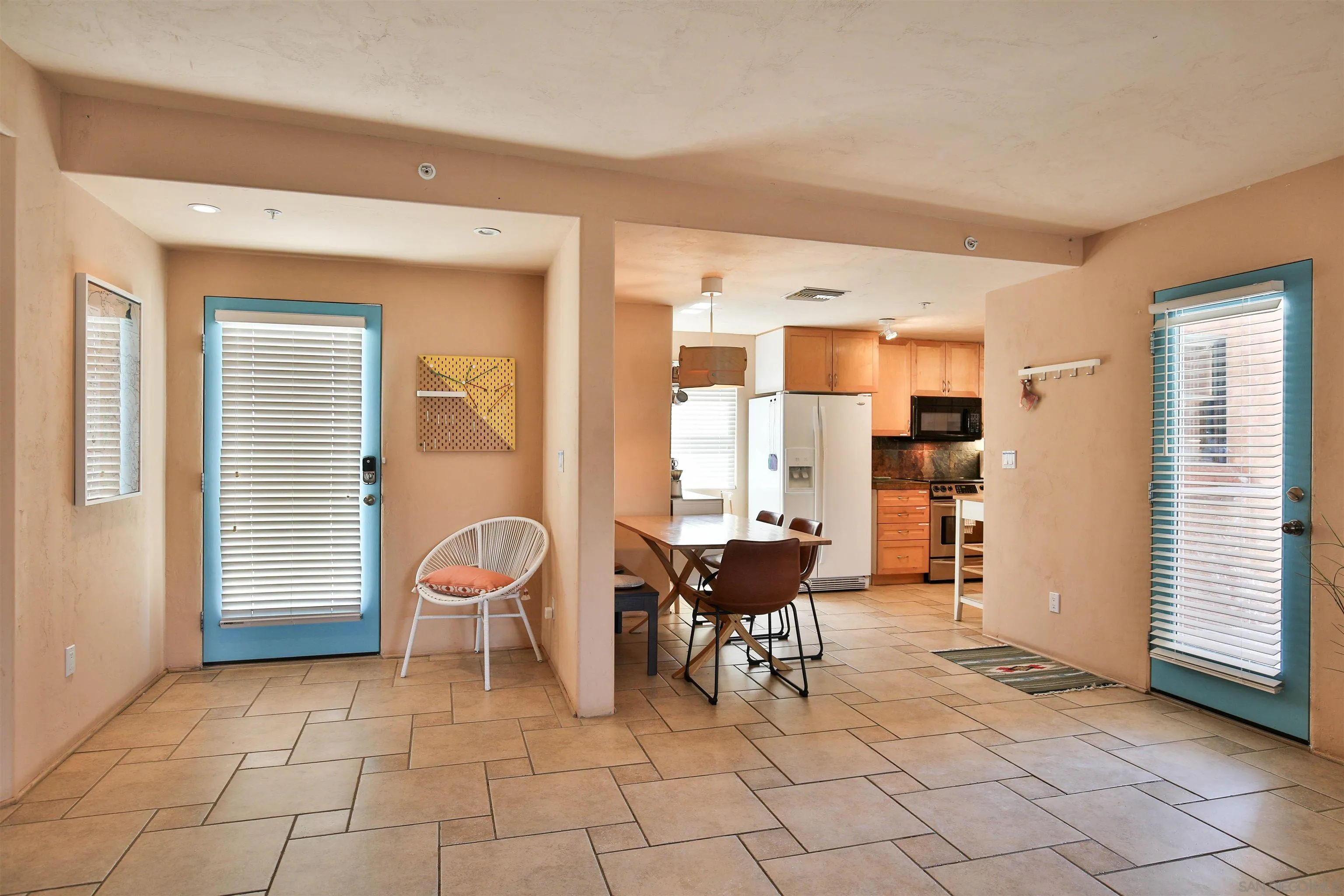 https://cdn.realtyfeed.com/cdn/127/260025835/0b84216051111d9a08281dc67968ebff.webp