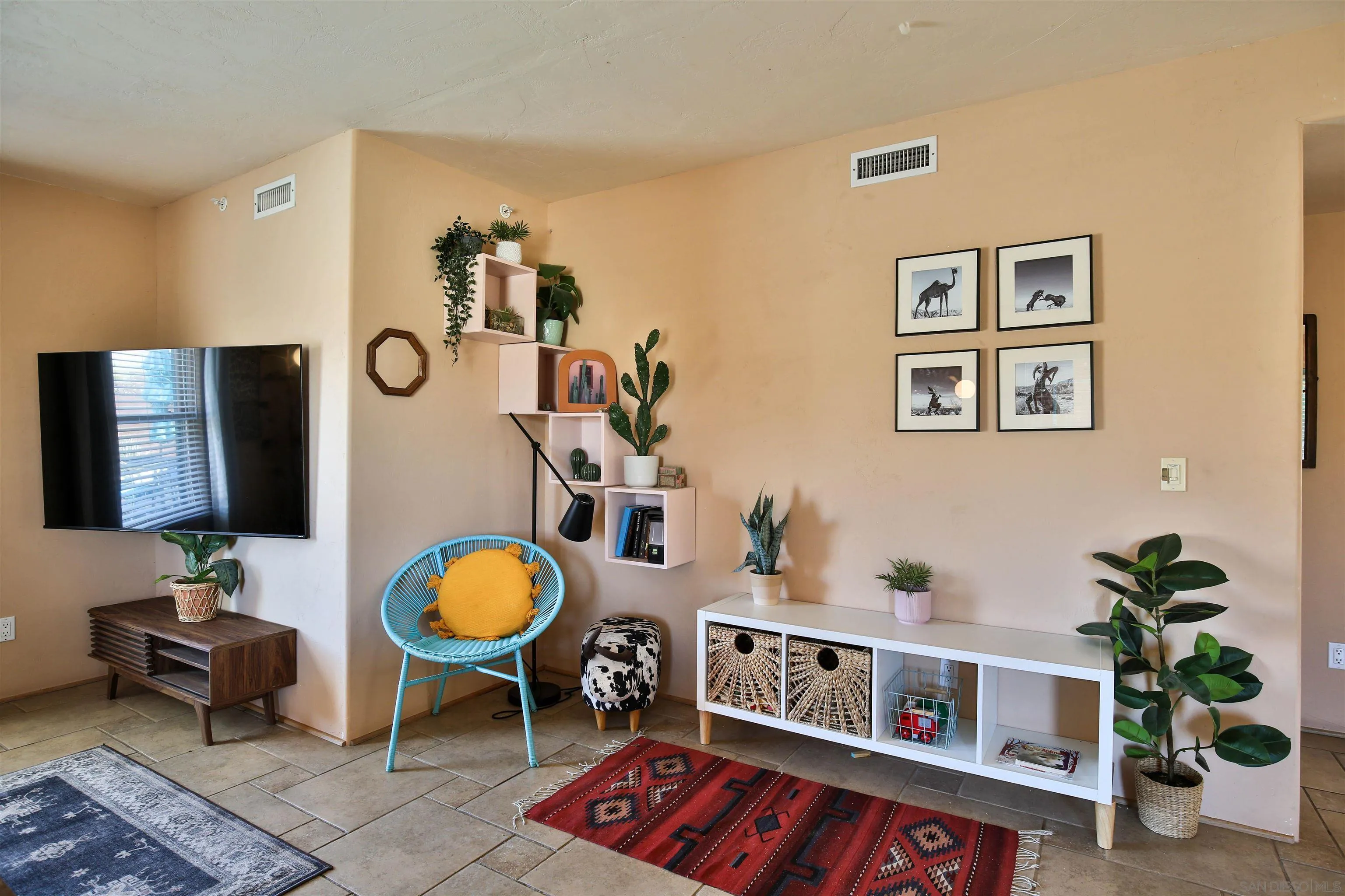 https://cdn.realtyfeed.com/cdn/127/260025835/f4a26132b3af4c9a258b8a389ac94a8b.webp