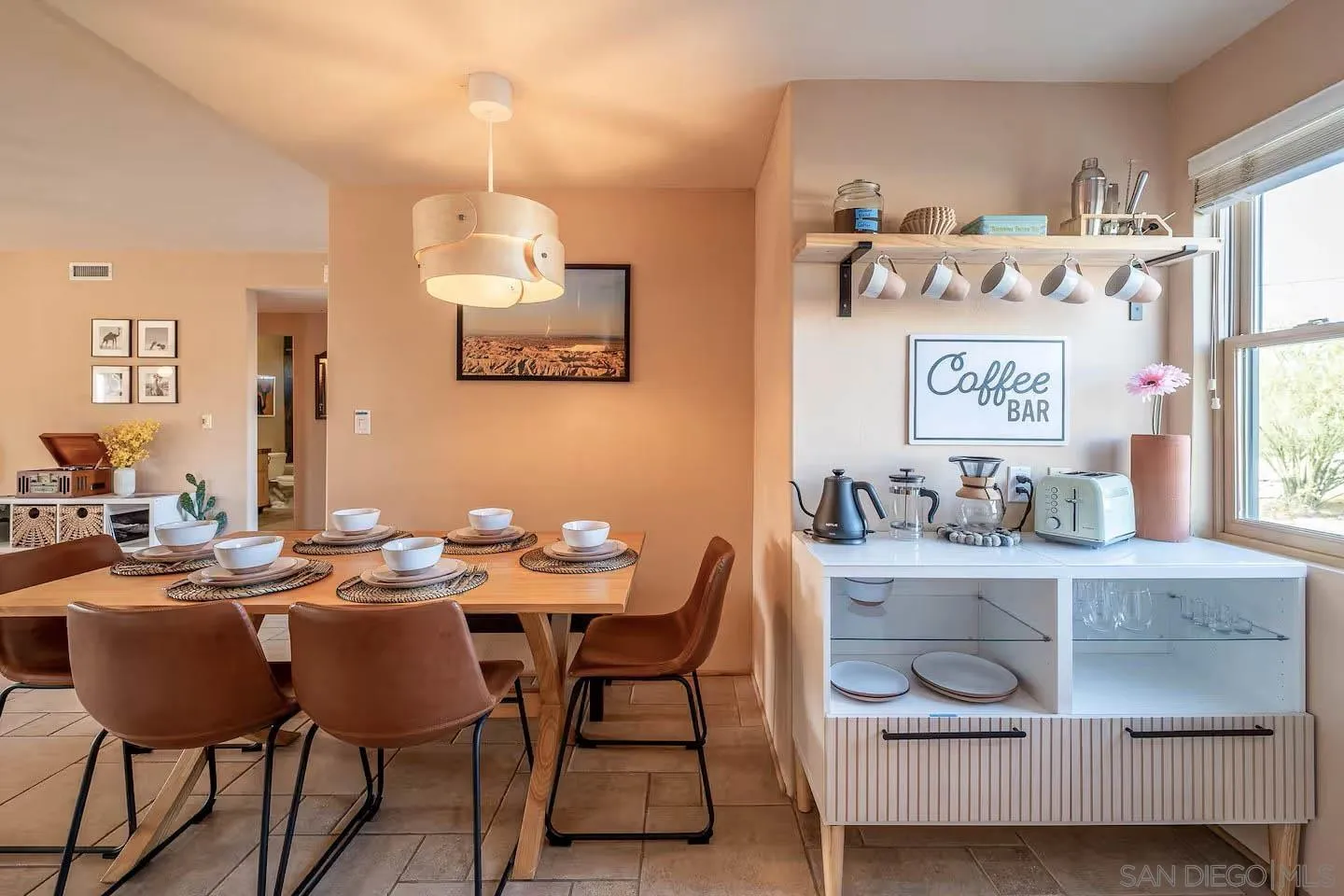 https://cdn.realtyfeed.com/cdn/127/260025835/fdeb9be5bfdff527ca0355df0606a55a.webp