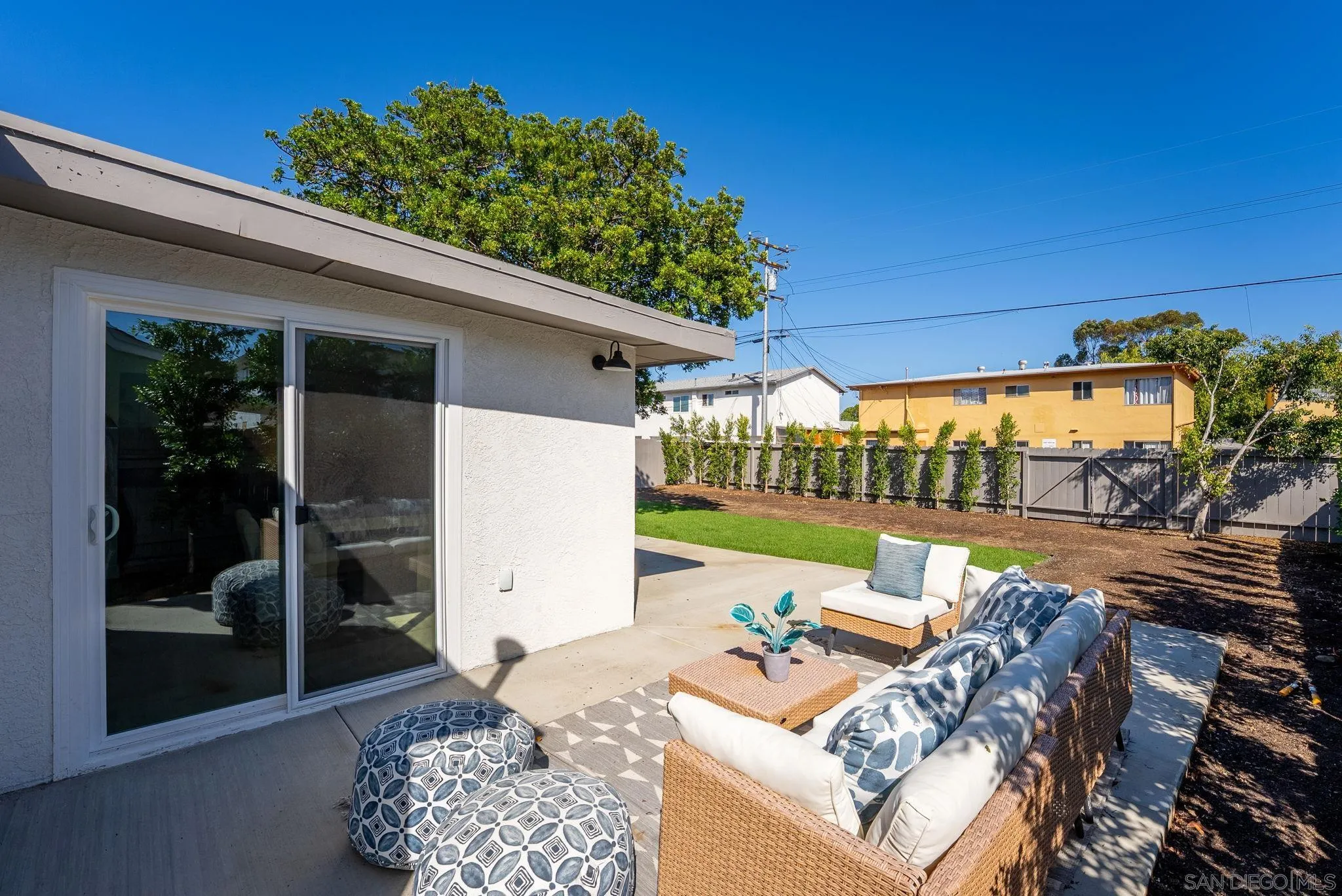 https://cdn.realtyfeed.com/cdn/127/260025836/74dbd4b52aca70765414ba9880cc567f.webp