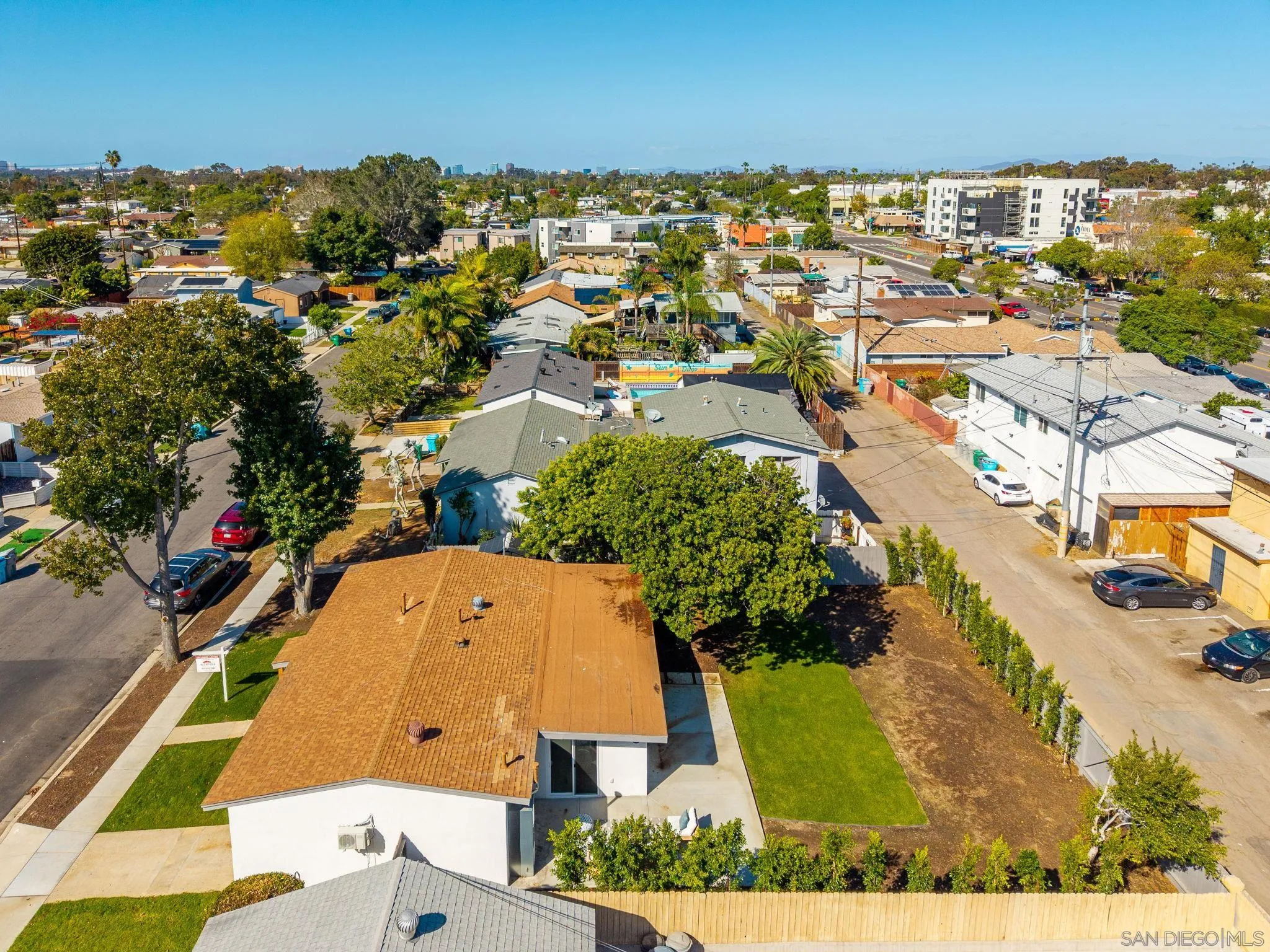 https://cdn.realtyfeed.com/cdn/127/260025836/863c7186f0663b96d1d89d249080a6df.webp