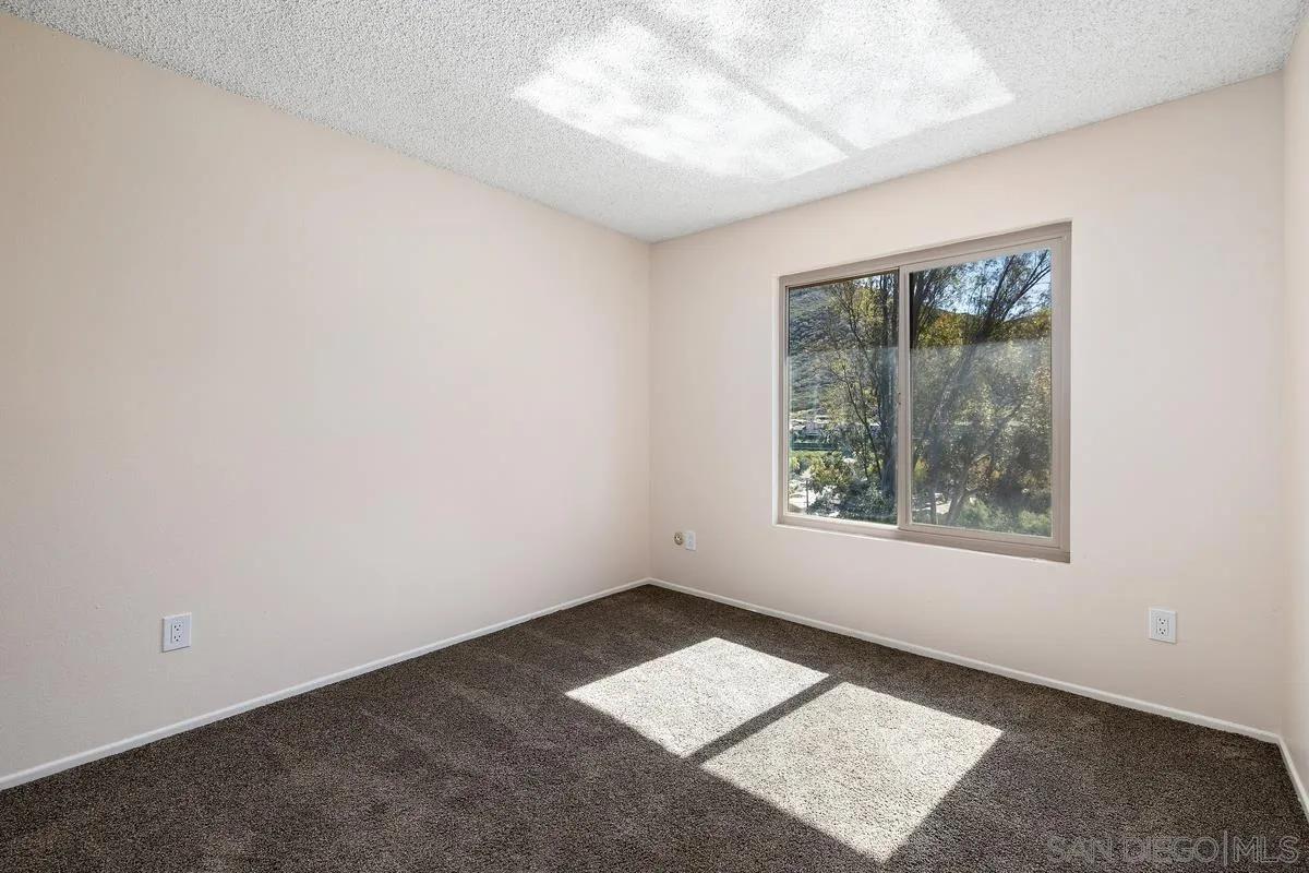 14541 Miguel Lane, El Cajon, CA 92021