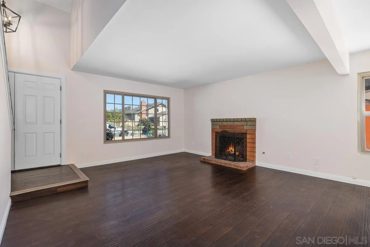 14541 Miguel Lane, El Cajon, CA 92021
