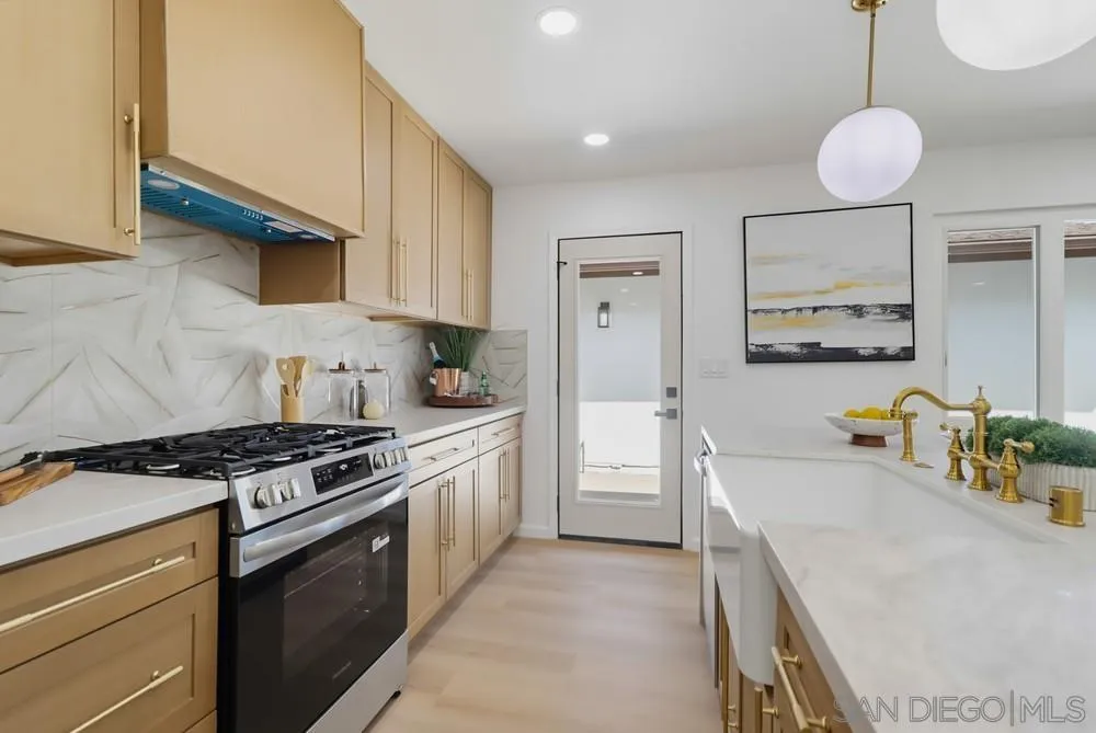 5478 Honors, San Diego, CA 92122 5478 Honors, San Diego, CA 92122