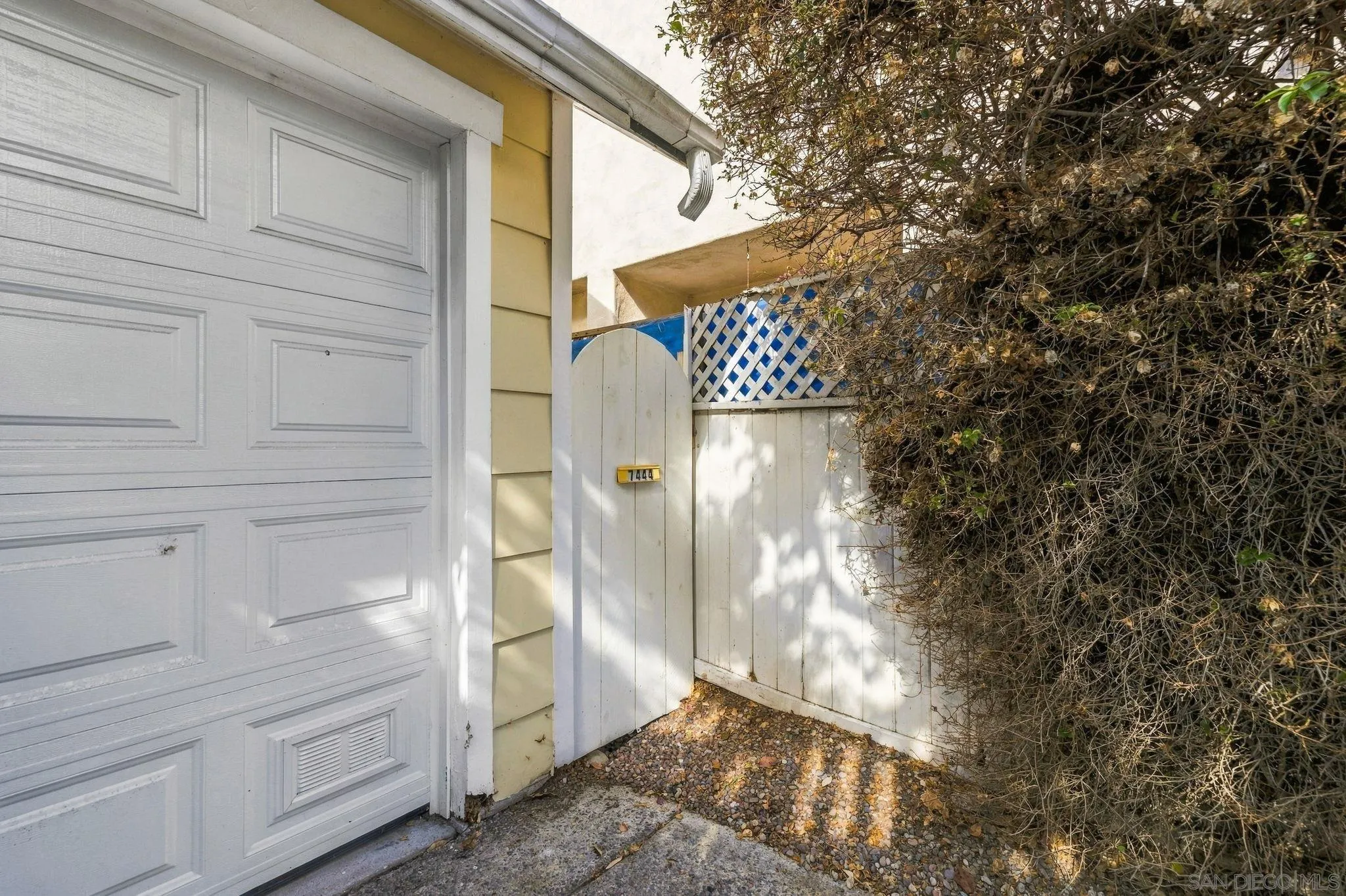 7444-7446 Draper Ave, La Jolla, CA 92037 Access to 7444