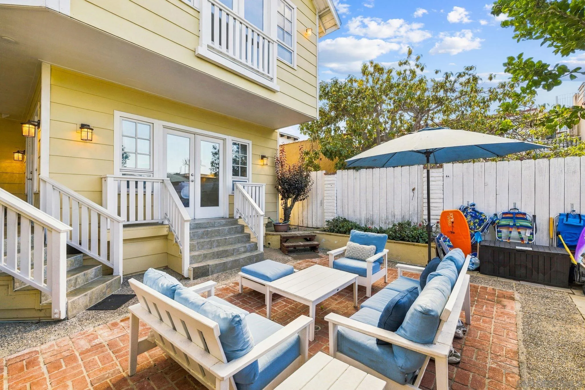 7444-7446 Draper Ave, La Jolla, CA 92037 Yard
