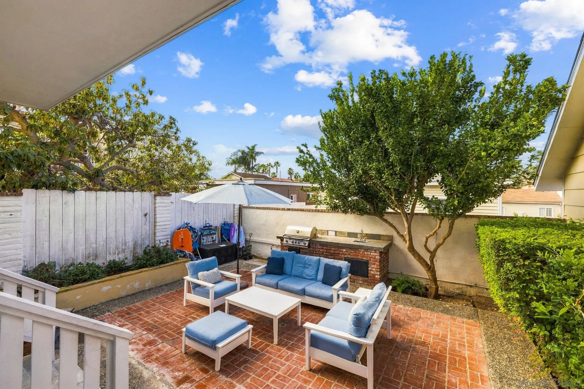 7444-7446 Draper Ave, La Jolla, CA 92037 Back yard