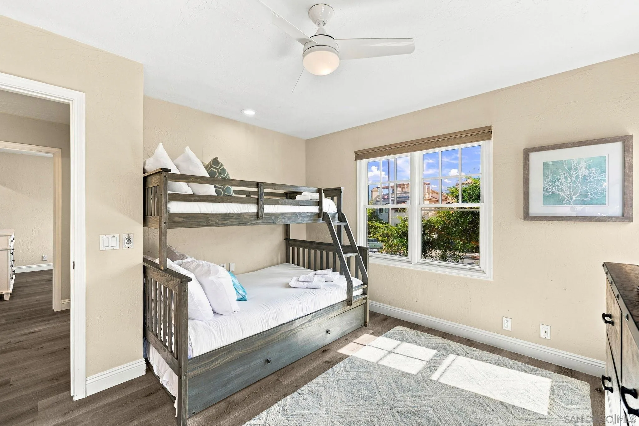 7444-7446 Draper Ave, La Jolla, CA 92037 Bedroom
