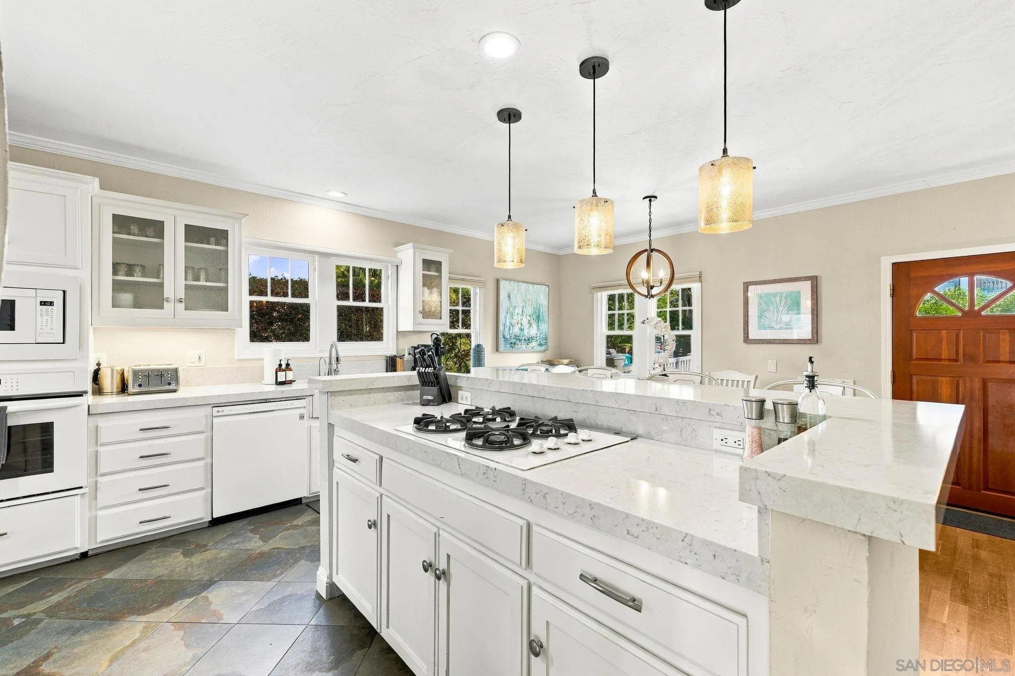 7444-7446 Draper Ave, La Jolla, CA 92037 Kitchen