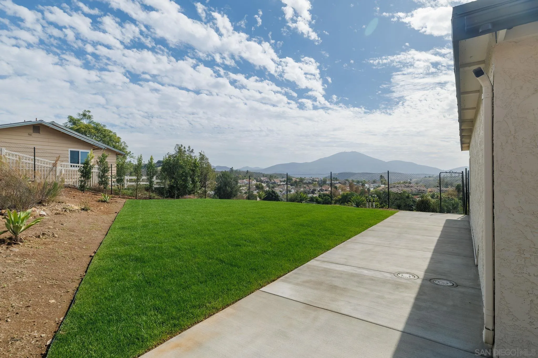 4033 Lorraine Ann Dr, La Mesa, CA 91941