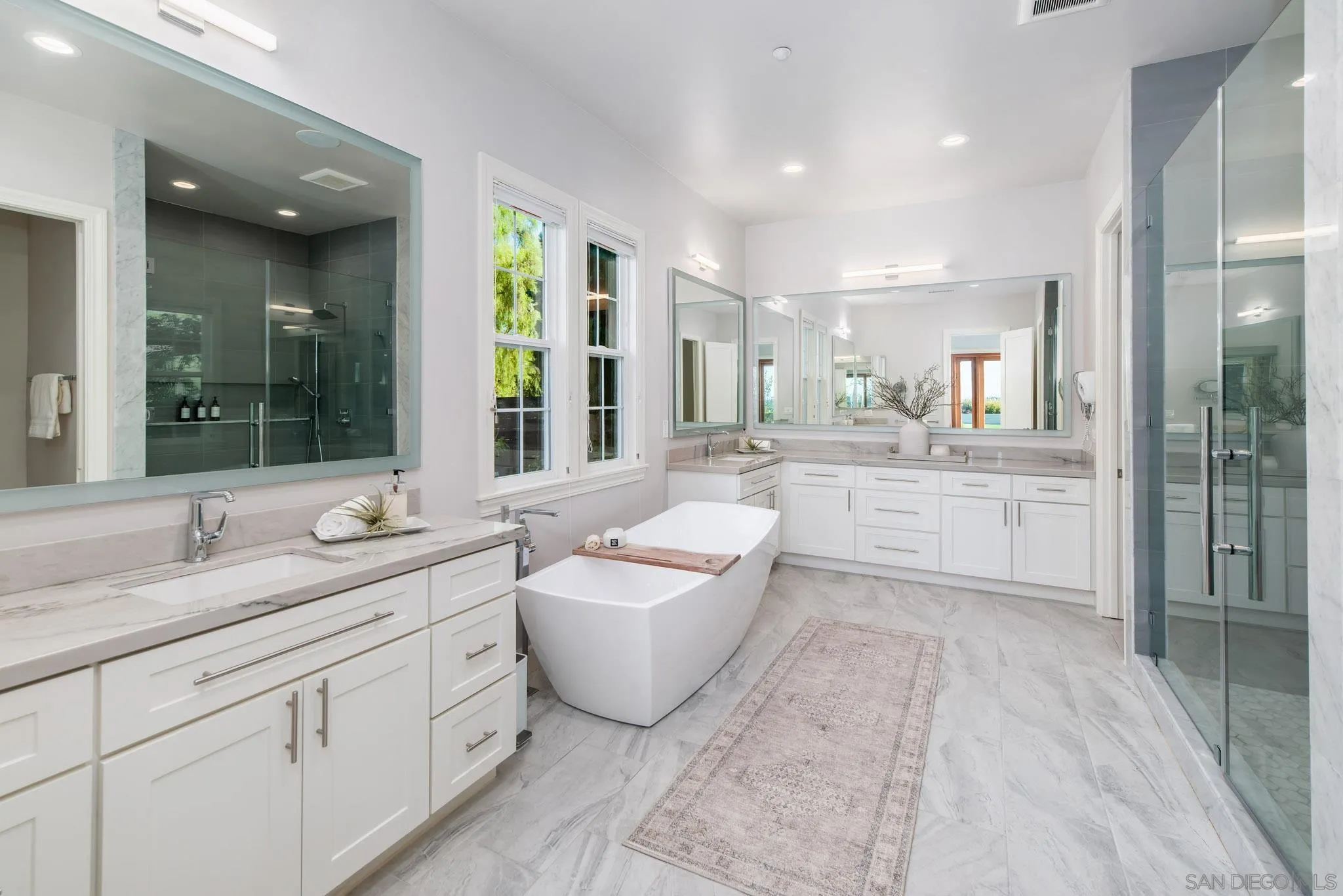 14118 Caminito Vistana, San Diego, CA 92130 14118 Caminito Vistana, San Diego, CA 92130