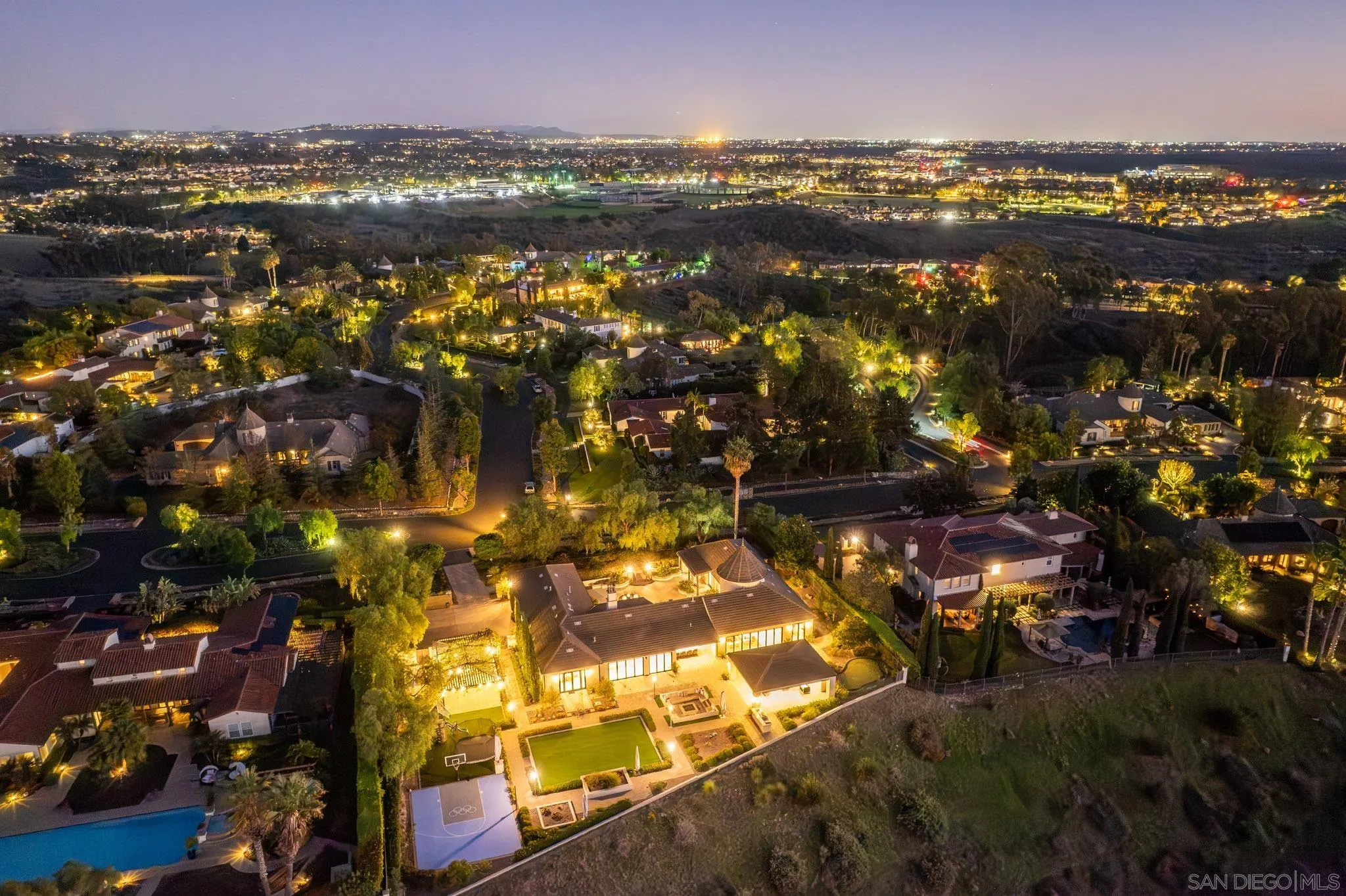 14118 Caminito Vistana, San Diego, CA 92130 14118 Caminito Vistana, San Diego, CA 92130