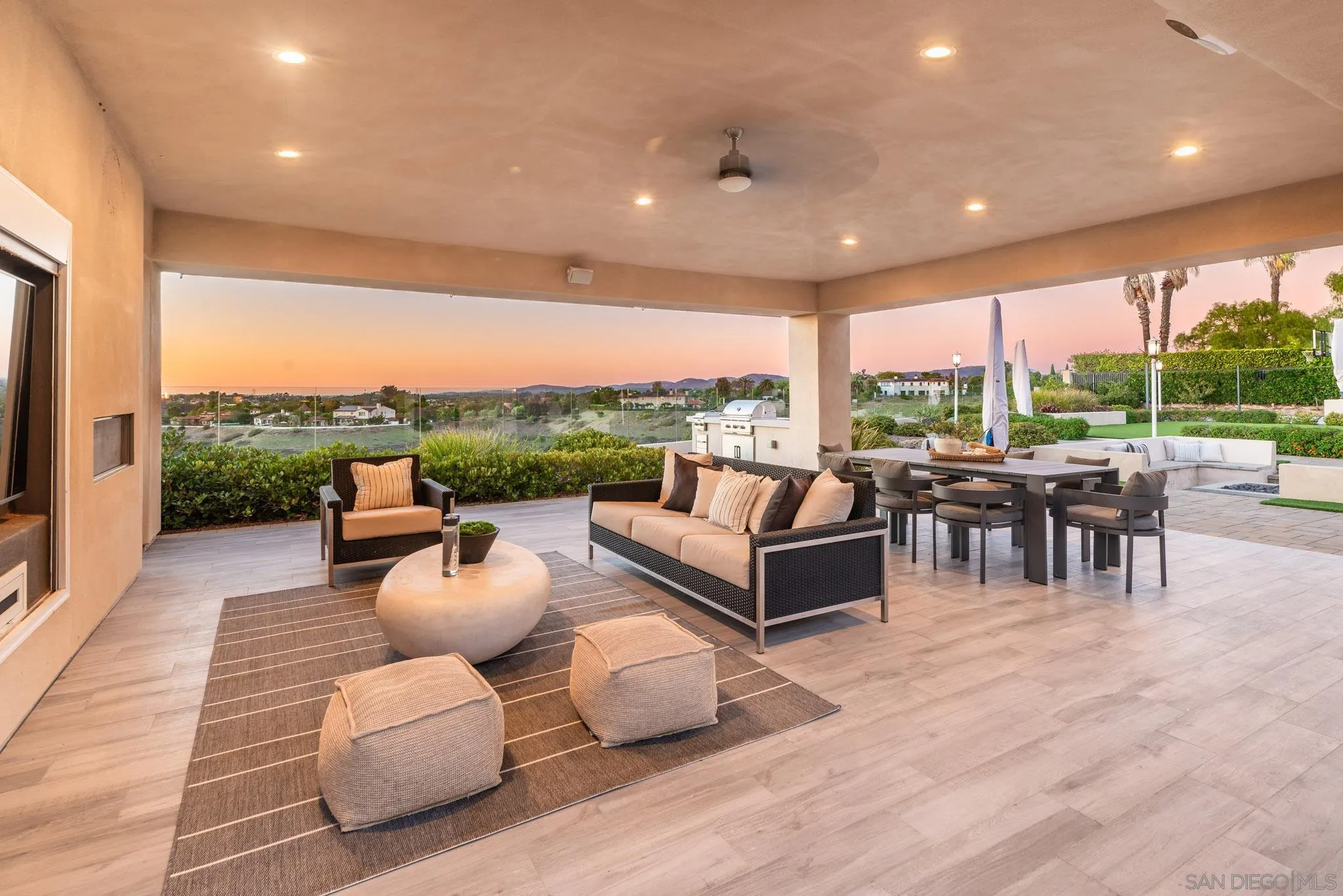 14118 Caminito Vistana, San Diego, CA 92130 14118 Caminito Vistana, San Diego, CA 92130