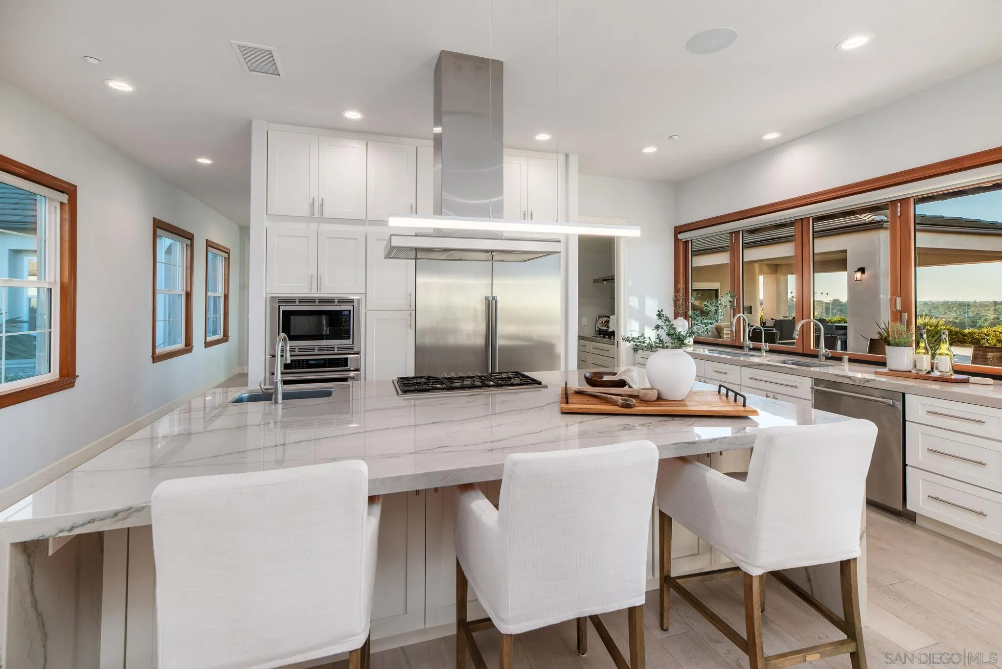 14118 Caminito Vistana, San Diego, CA 92130 14118 Caminito Vistana, San Diego, CA 92130