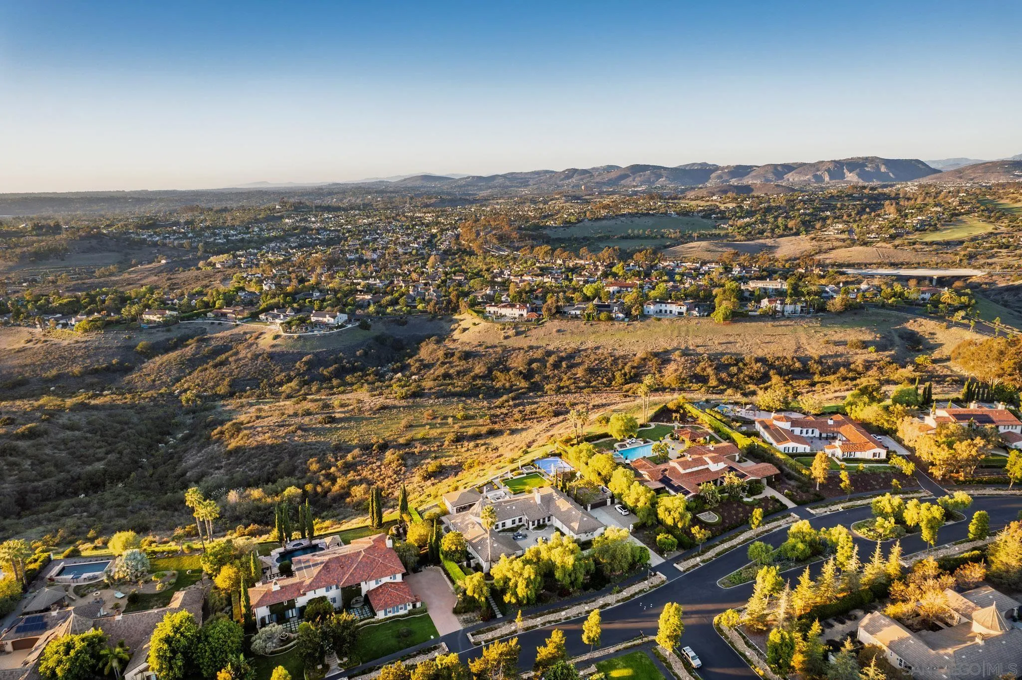 14118 Caminito Vistana, San Diego, CA 92130 14118 Caminito Vistana, San Diego, CA 92130