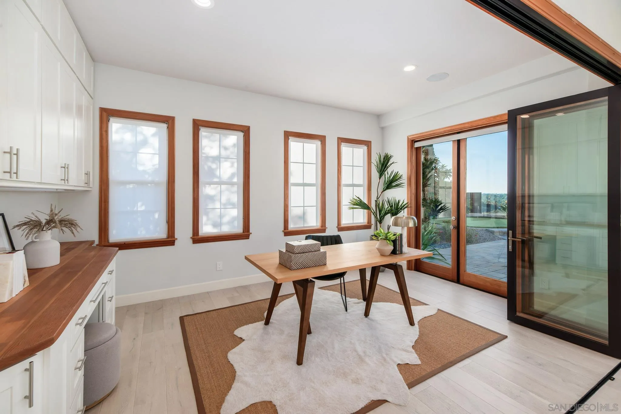 14118 Caminito Vistana, San Diego, CA 92130 14118 Caminito Vistana, San Diego, CA 92130