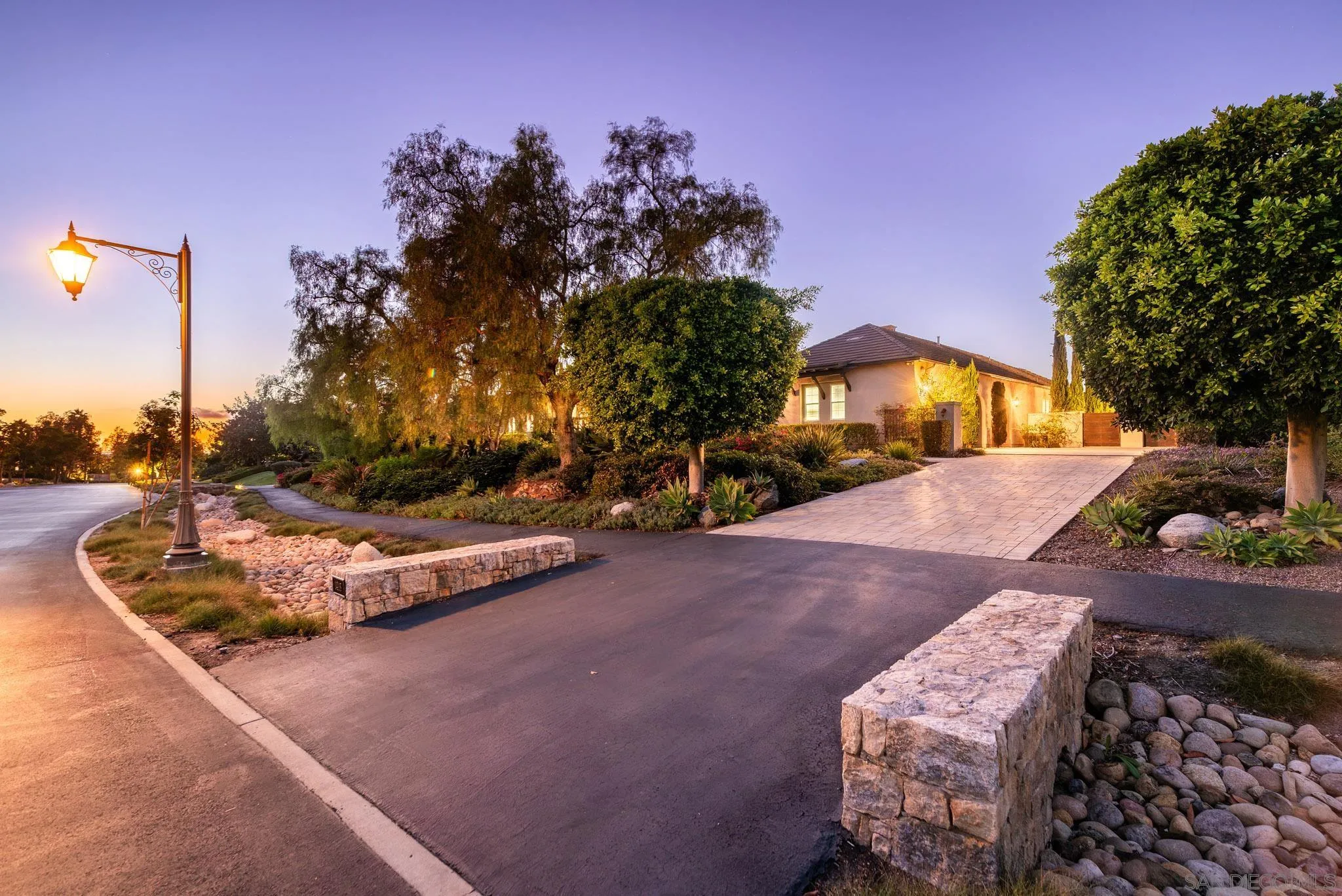 14118 Caminito Vistana, San Diego, CA 92130 14118 Caminito Vistana, San Diego, CA 92130