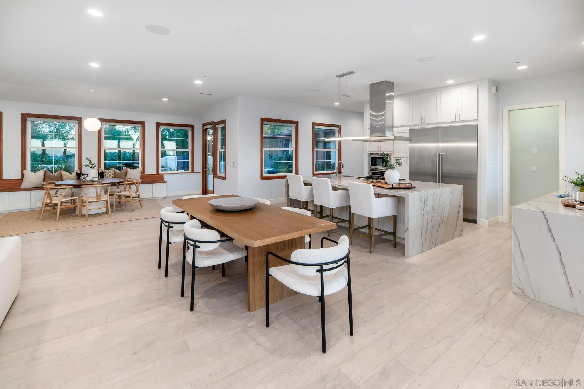 14118 Caminito Vistana, San Diego, CA 92130 14118 Caminito Vistana, San Diego, CA 92130