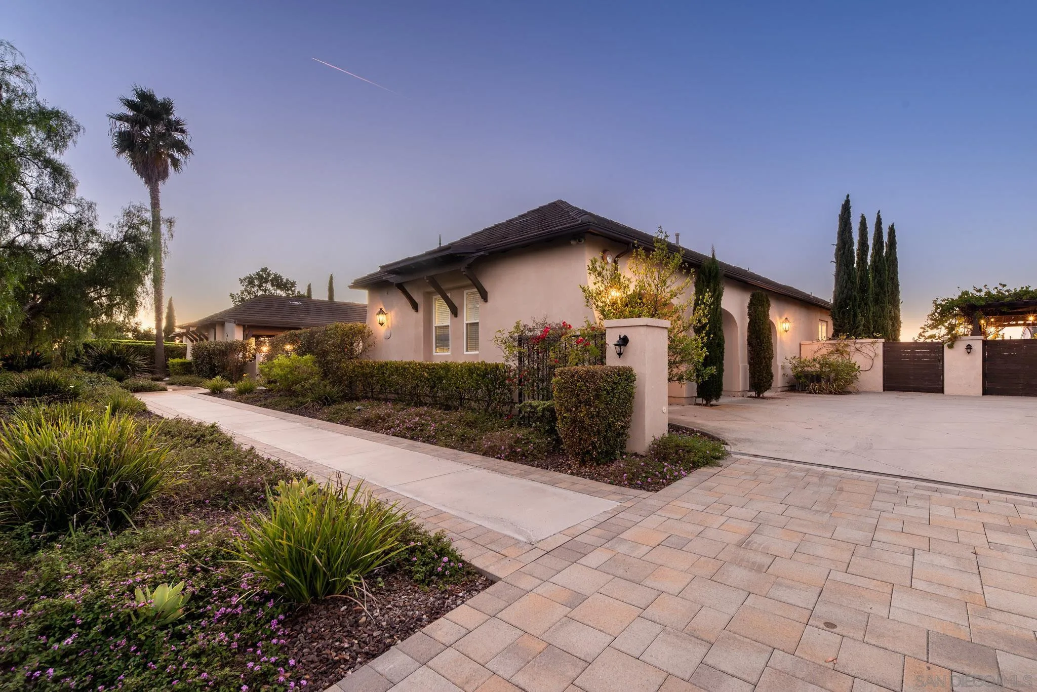 14118 Caminito Vistana, San Diego, CA 92130 14118 Caminito Vistana, San Diego, CA 92130