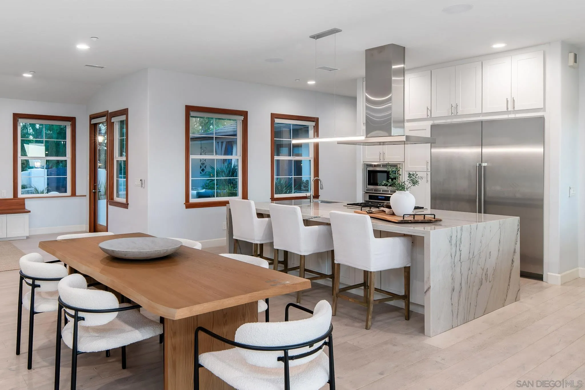 14118 Caminito Vistana, San Diego, CA 92130 14118 Caminito Vistana, San Diego, CA 92130