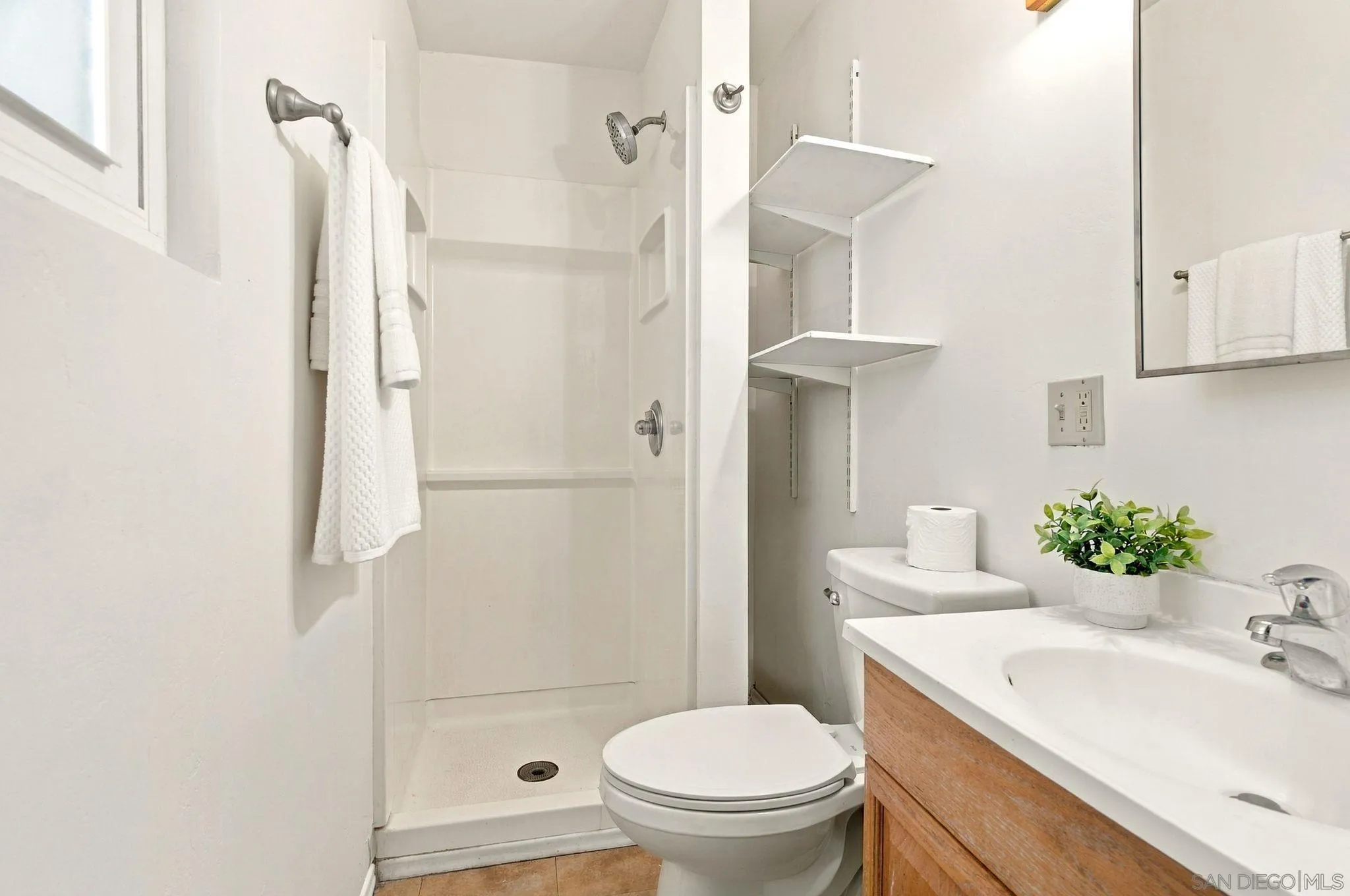 4632 W Talmadge Drive, San Diego, CA 92116 4632 W Talmadge Drive, San Diego, CA 92116