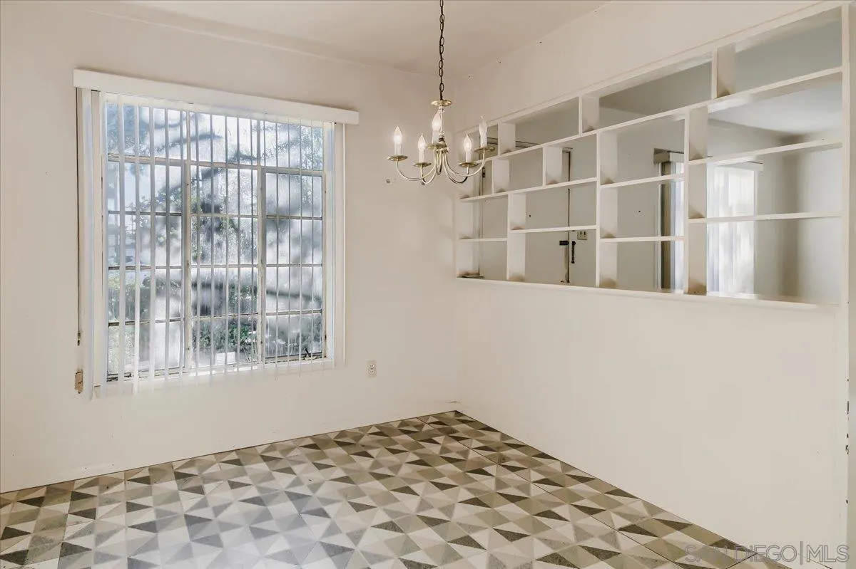 https://cdn.realtyfeed.com/cdn/127/260025860/db4d8370b6f3062c756df869f39bc90d.webp