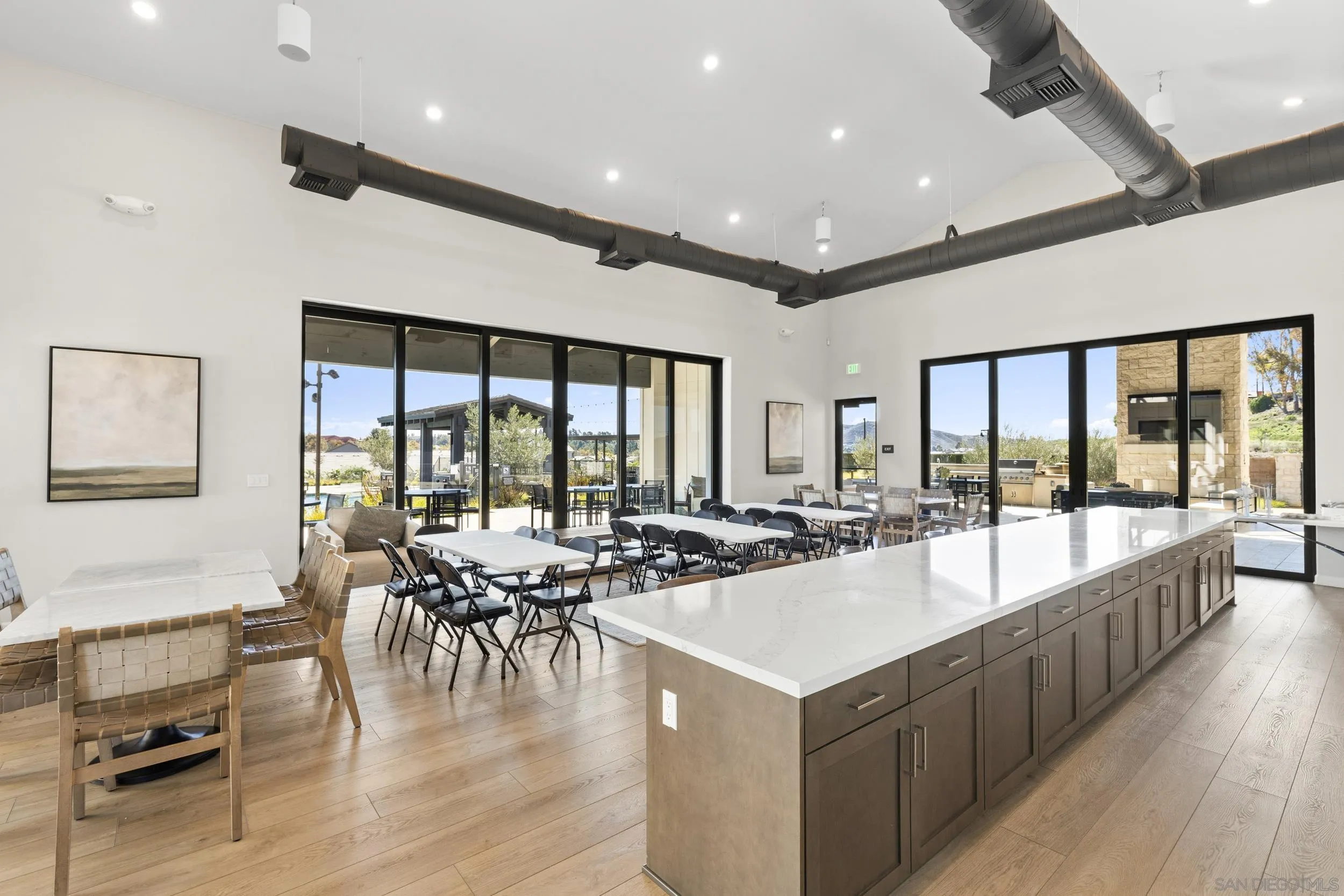 Cafeteria/Kitchen