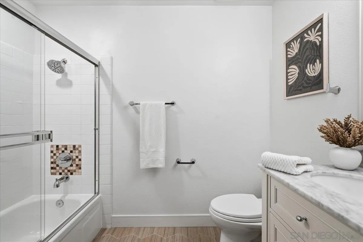 16110 Avenida Venusto, #5, San Diego, CA 92128 16110 Avenida Venusto, #5, San Diego, CA 92128