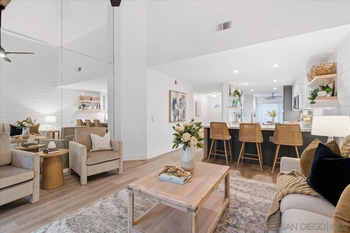 16110 Avenida Venusto, #5, San Diego, CA 92128 16110 Avenida Venusto, #5, San Diego, CA 92128