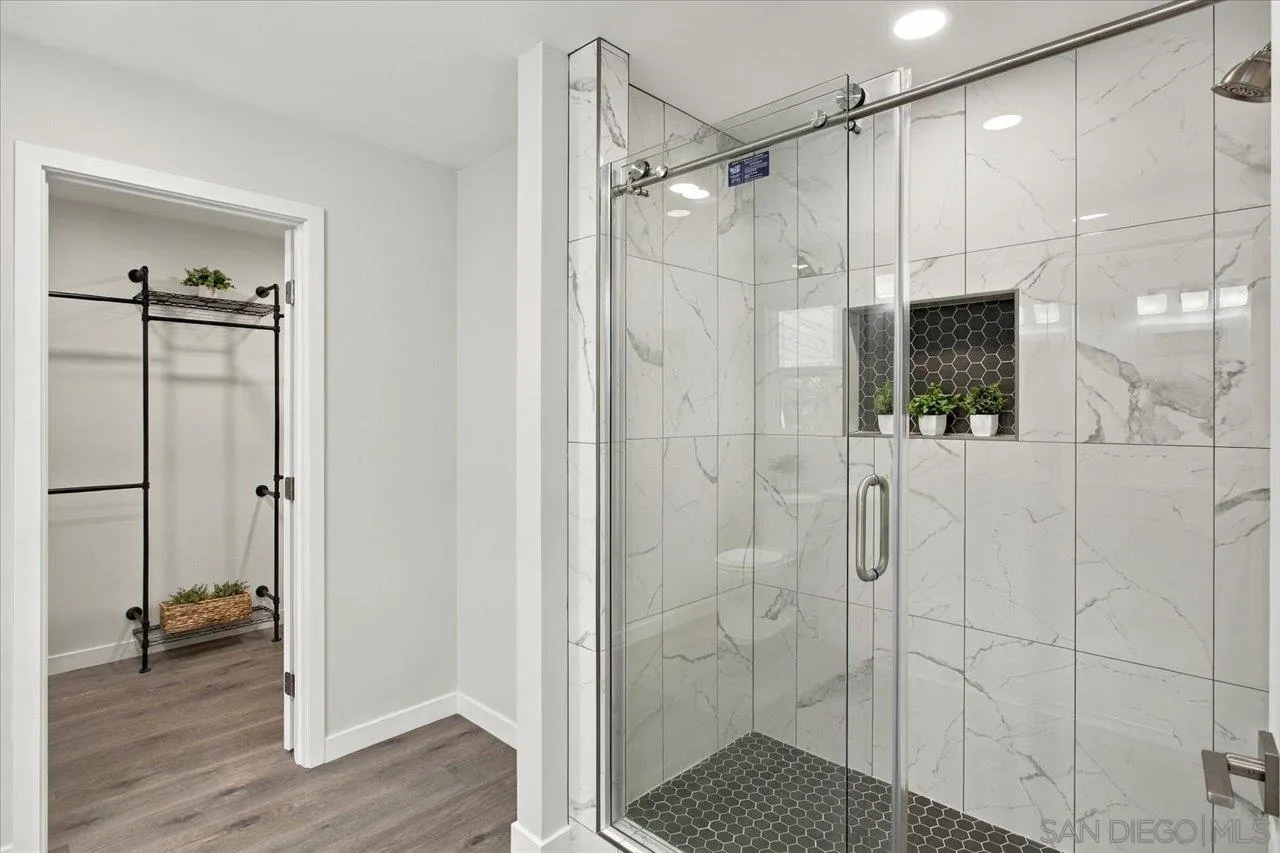 7102 San Bartolo Street, #11, Carlsbad, CA 92011